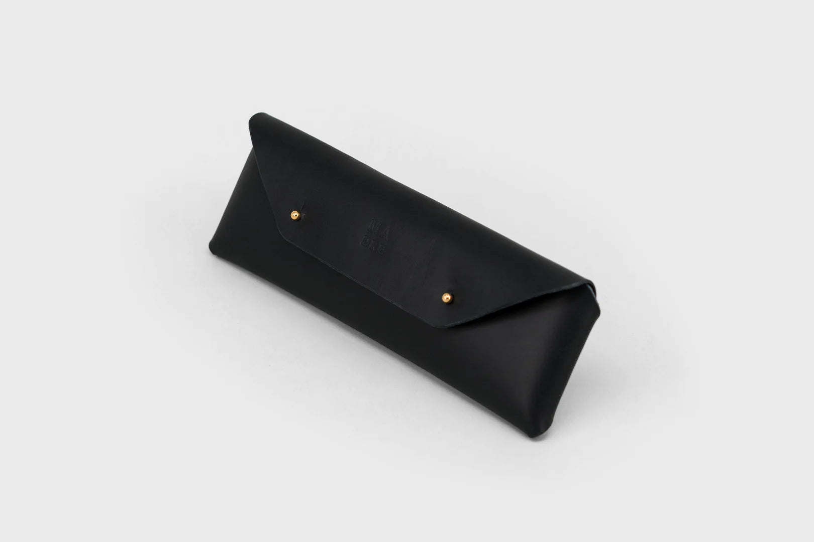 leather black pencil case atelier madre manuel dreesmann barcelona