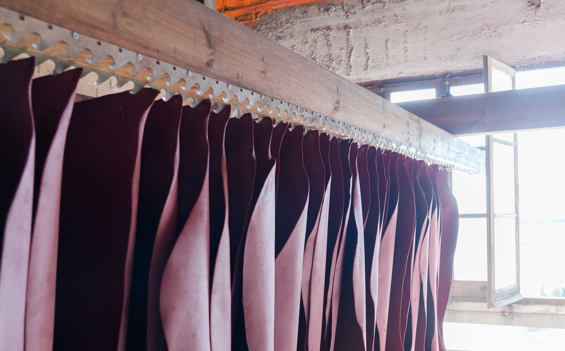 Full Grain Leather Hanging Tannery Igualada