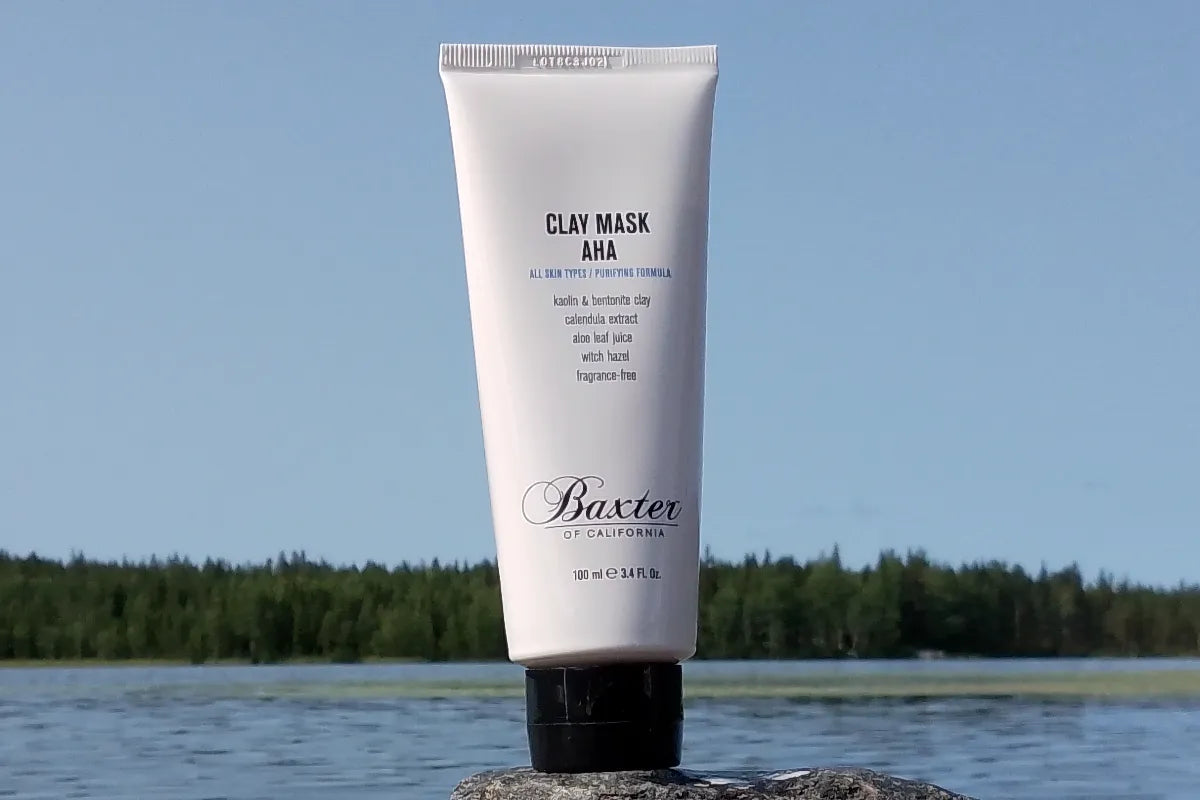 Baxter of California Clay Mask AHA är lätt att skölja av från huden