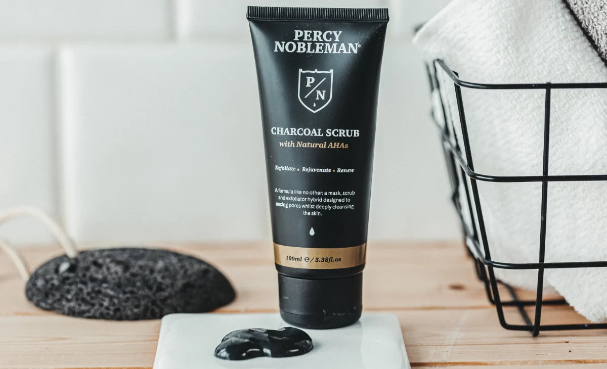 Percy Nobleman Charcoal Scrub bästa ansiktsskrubb