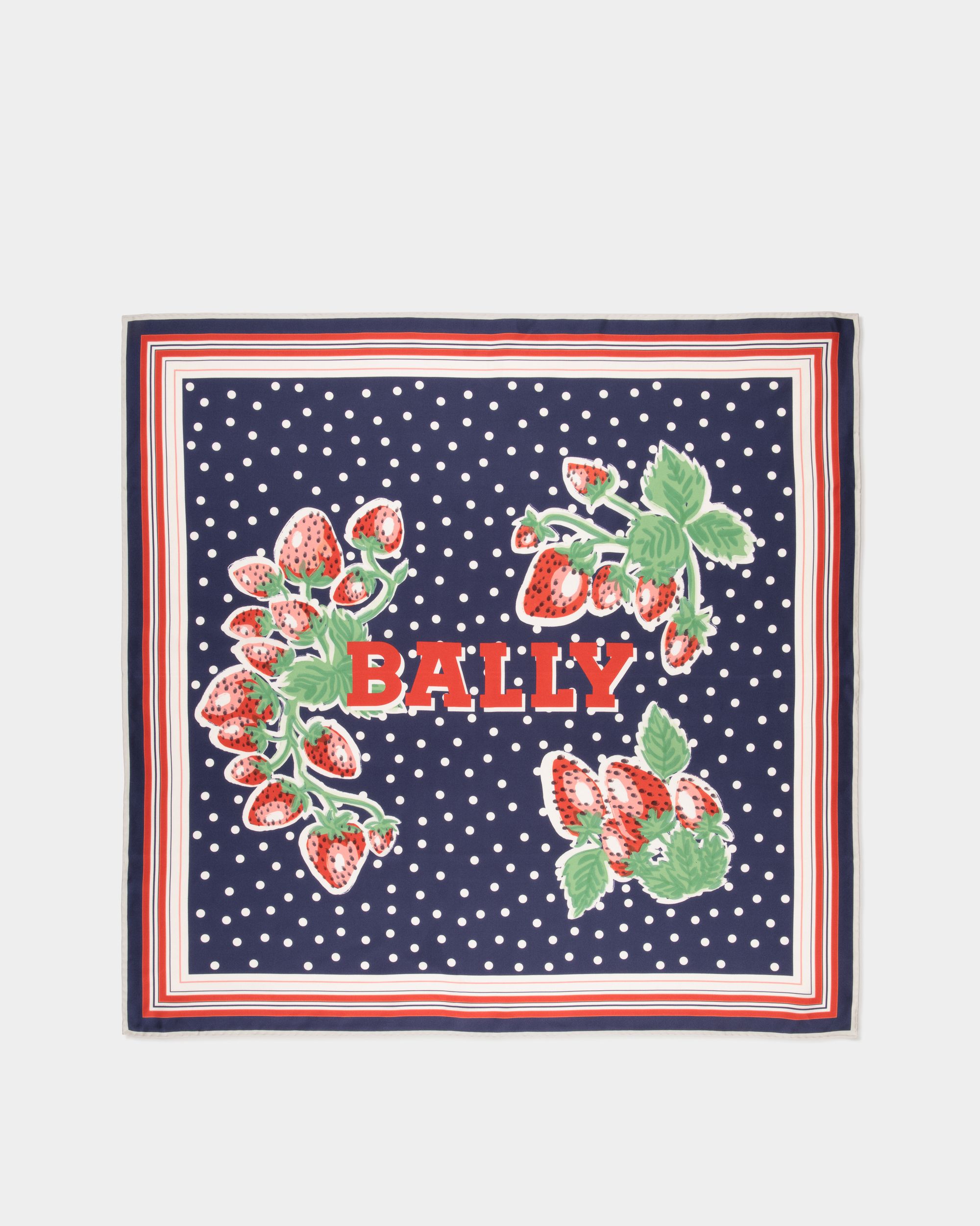 Foulard da donna in seta con stampa Strawberry | Bally | Still Life Da sopra