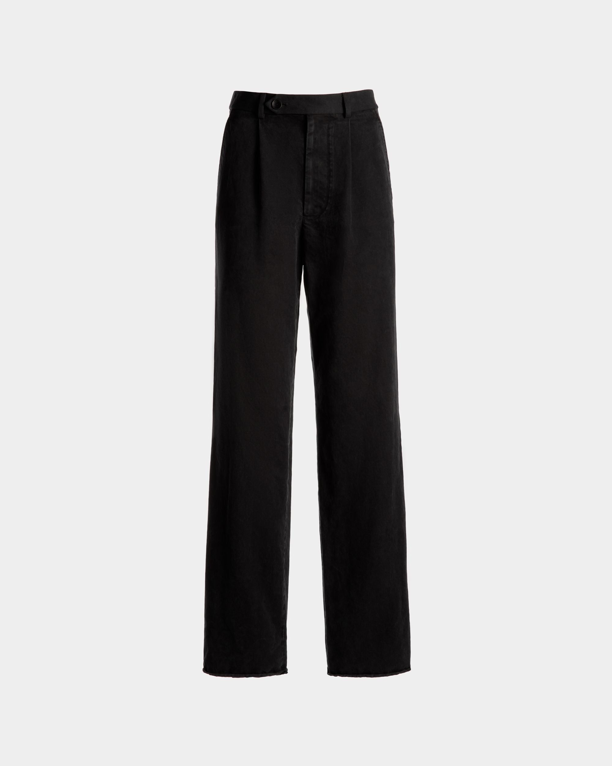 Pantalone con pince da donna in cotone lavato nero | Bally | Still Life Fronte