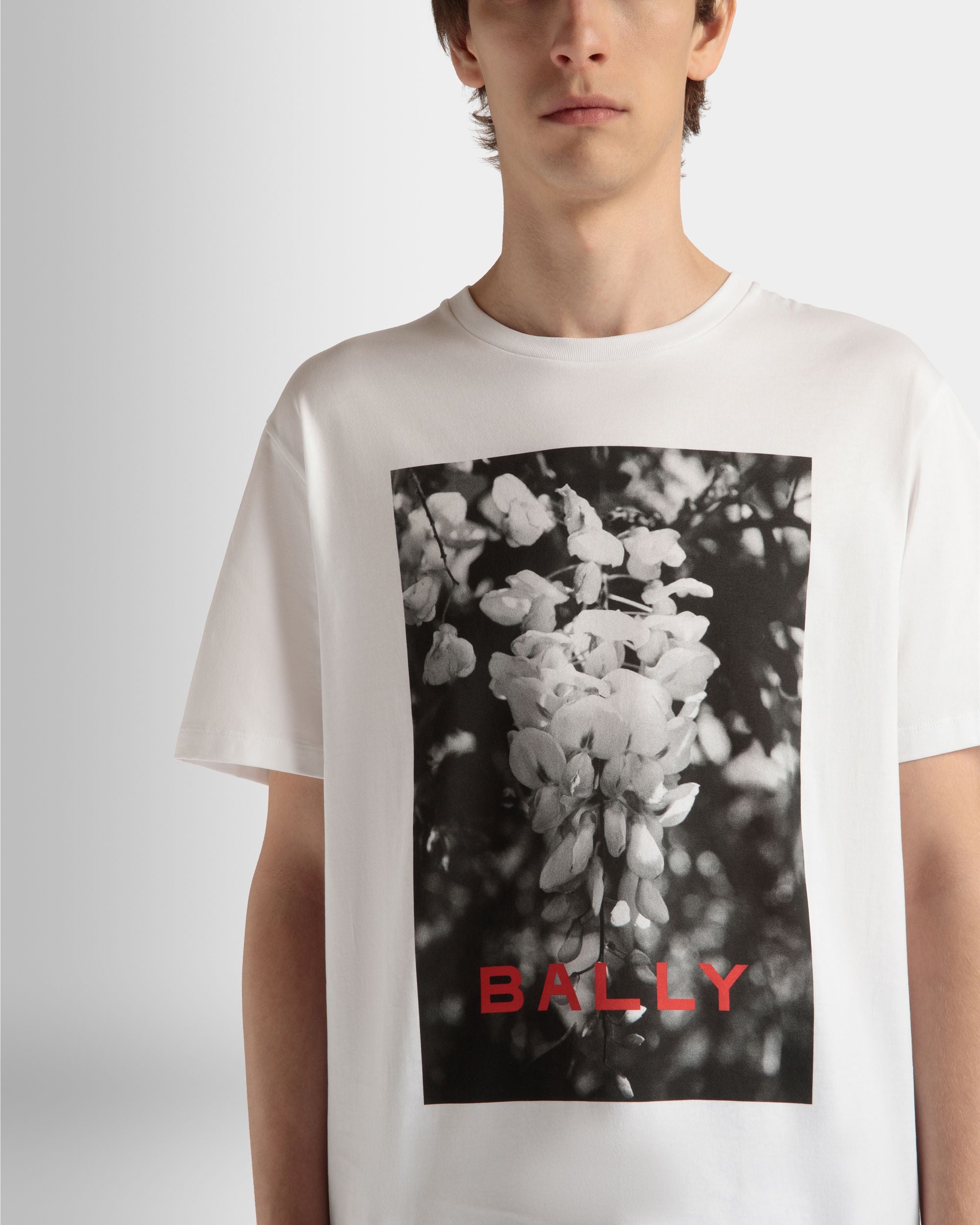 Men's Printed T-Shirt in White Cotton | Bally | On Model Detail