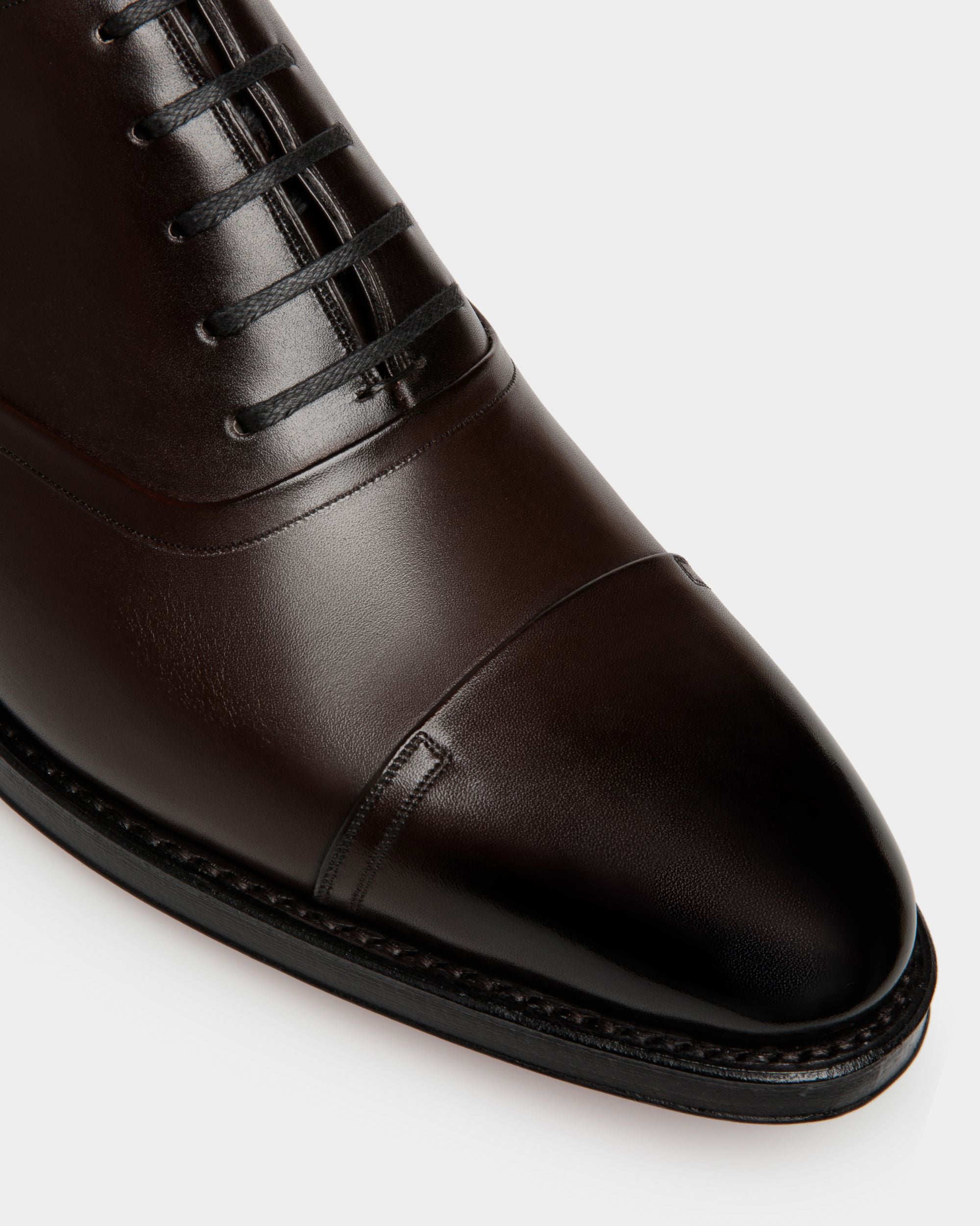 Selby | Men's Oxford Shoes | Brown Leather | Bally | Still Life Detail