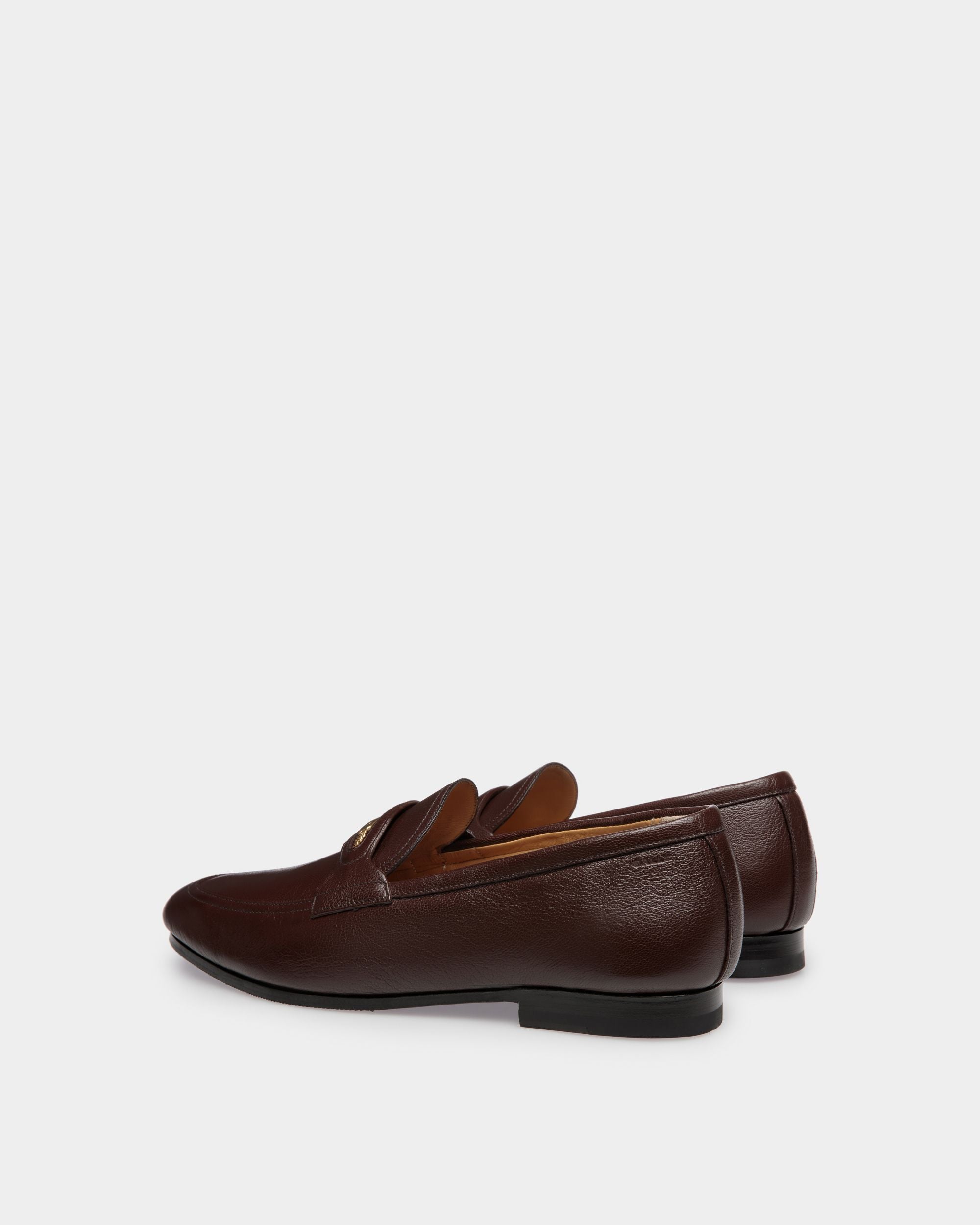 Plume | Men's Loafer in Brown Grained Leather | Bally | Still Life 3/4 Front