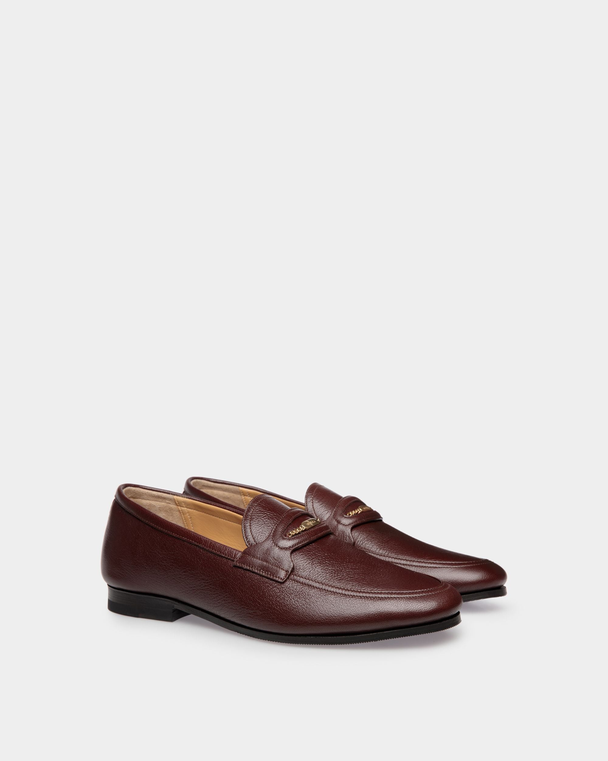 Plume | Men's Loafer in Chestnut Brown Grained Leather | Bally | Still Life 3/4 Front