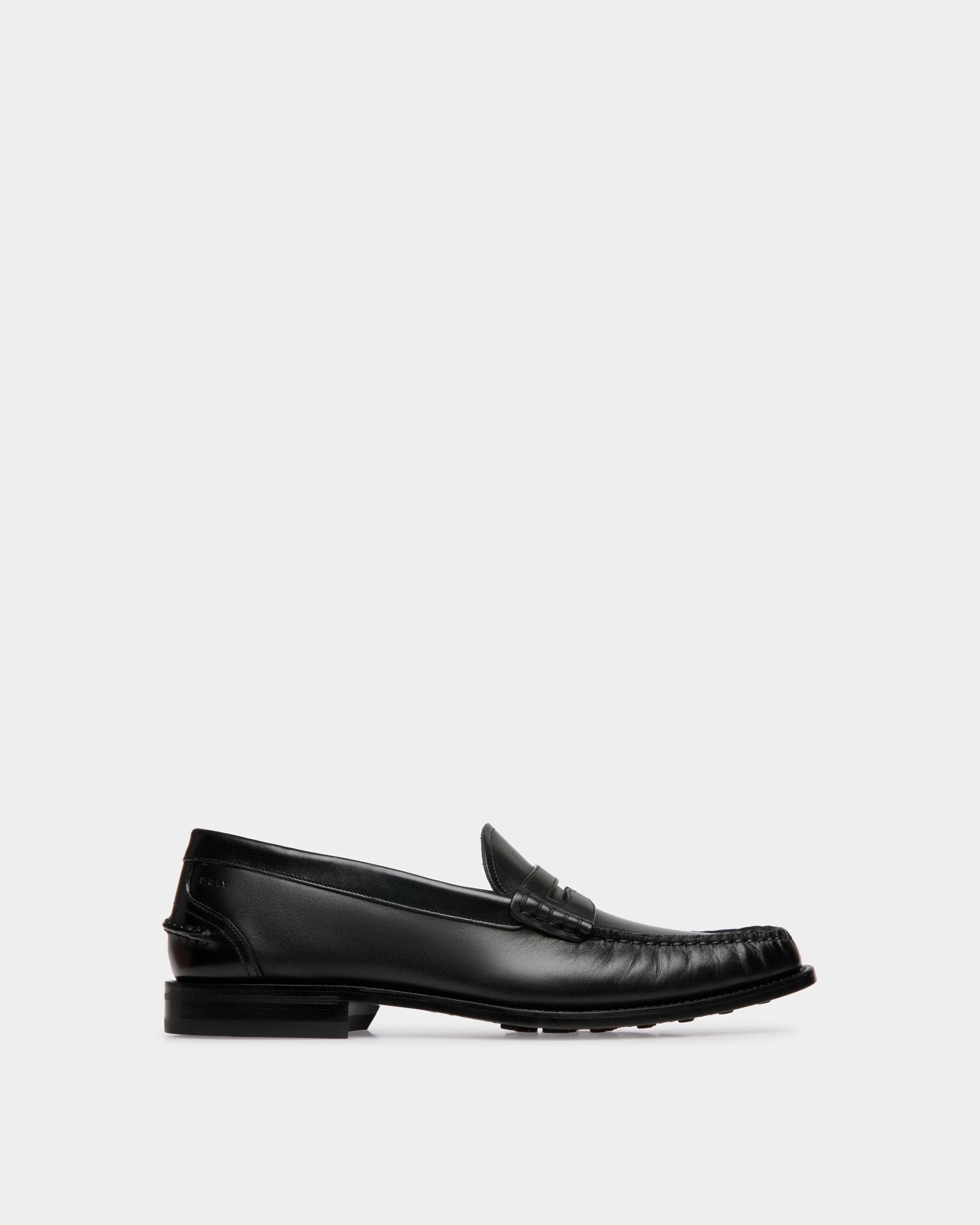 Oregon | Men's Loafer in Black Leather | Bally | Still Life Side