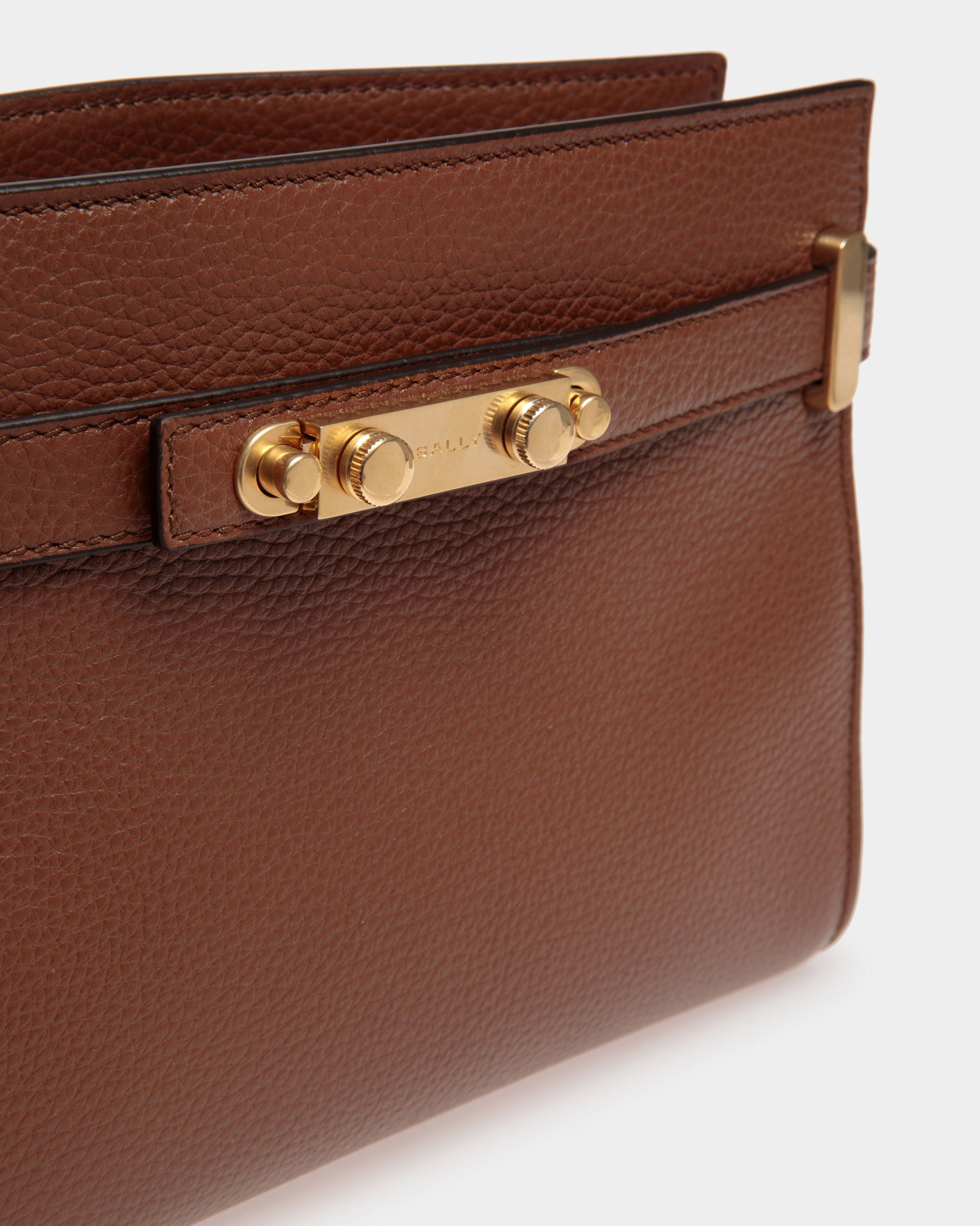 Carriage | Women's Crossbody Bag in Brown Grained Leather | Bally | Still Life Detail