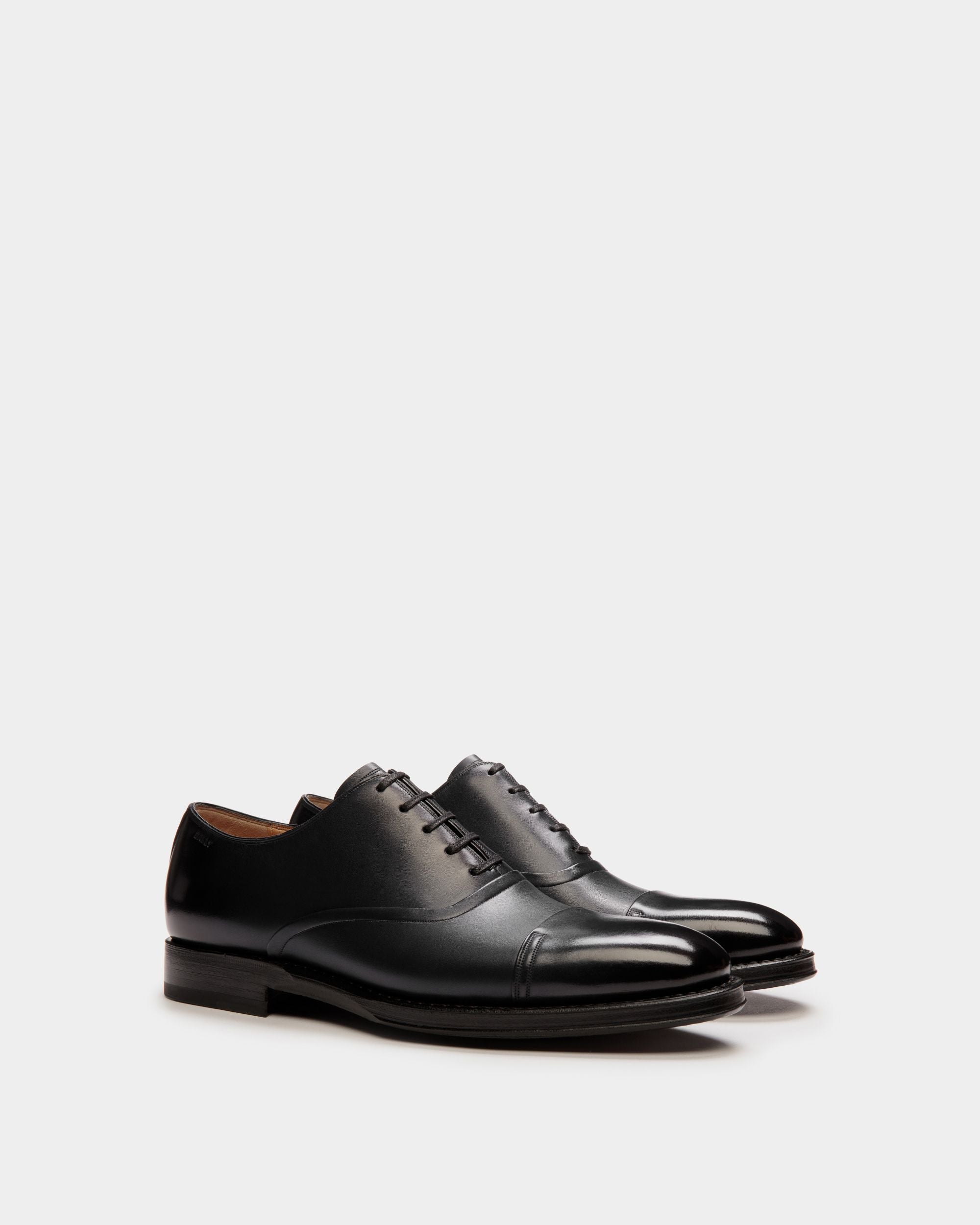 Scribe Un | Women's Oxford in Black Leather | Bally | Still Life 3/4 Front