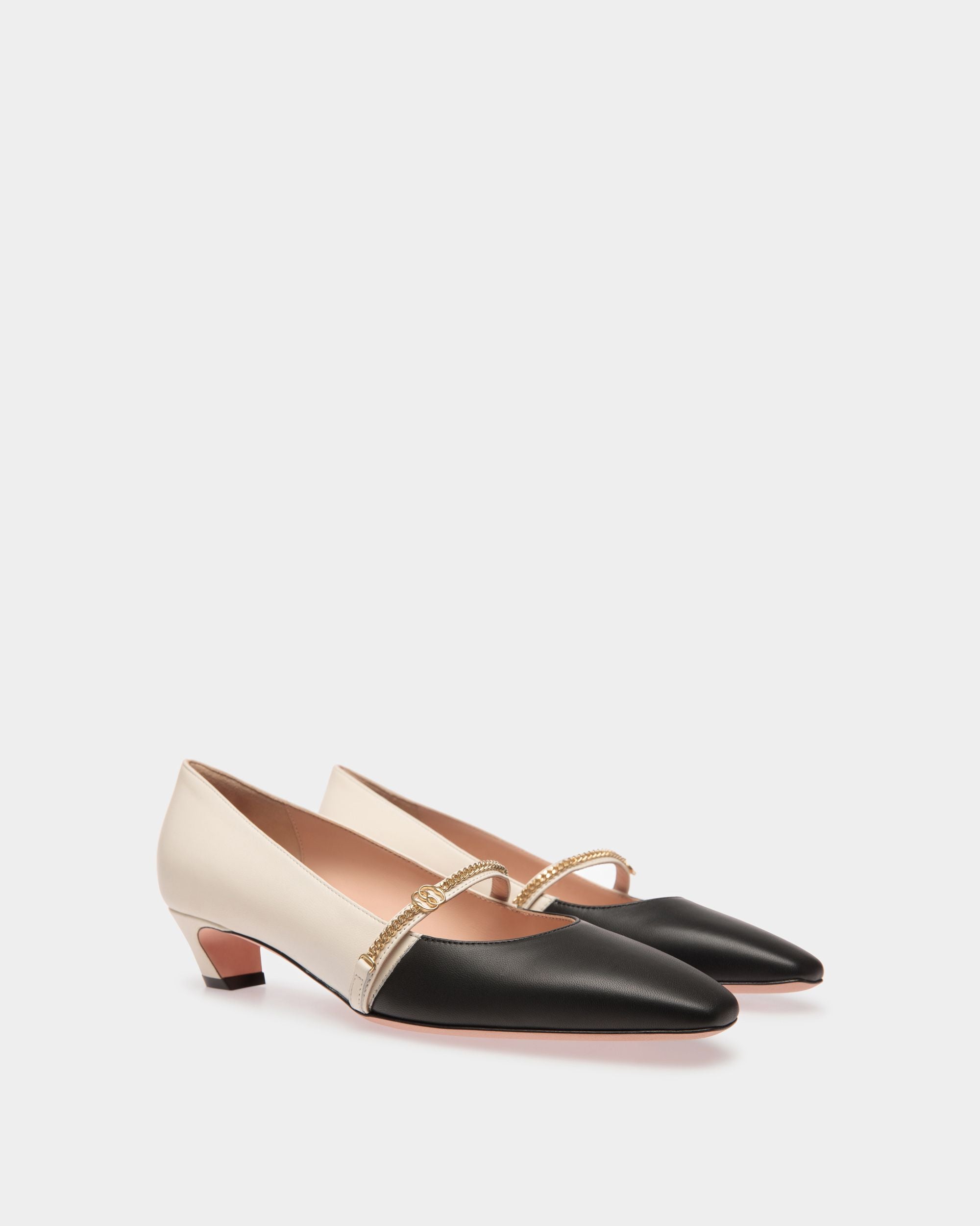 Sylt | Women's Mary-Jane Pump in Black And White Leather | Bally | Still Life 3/4 Front