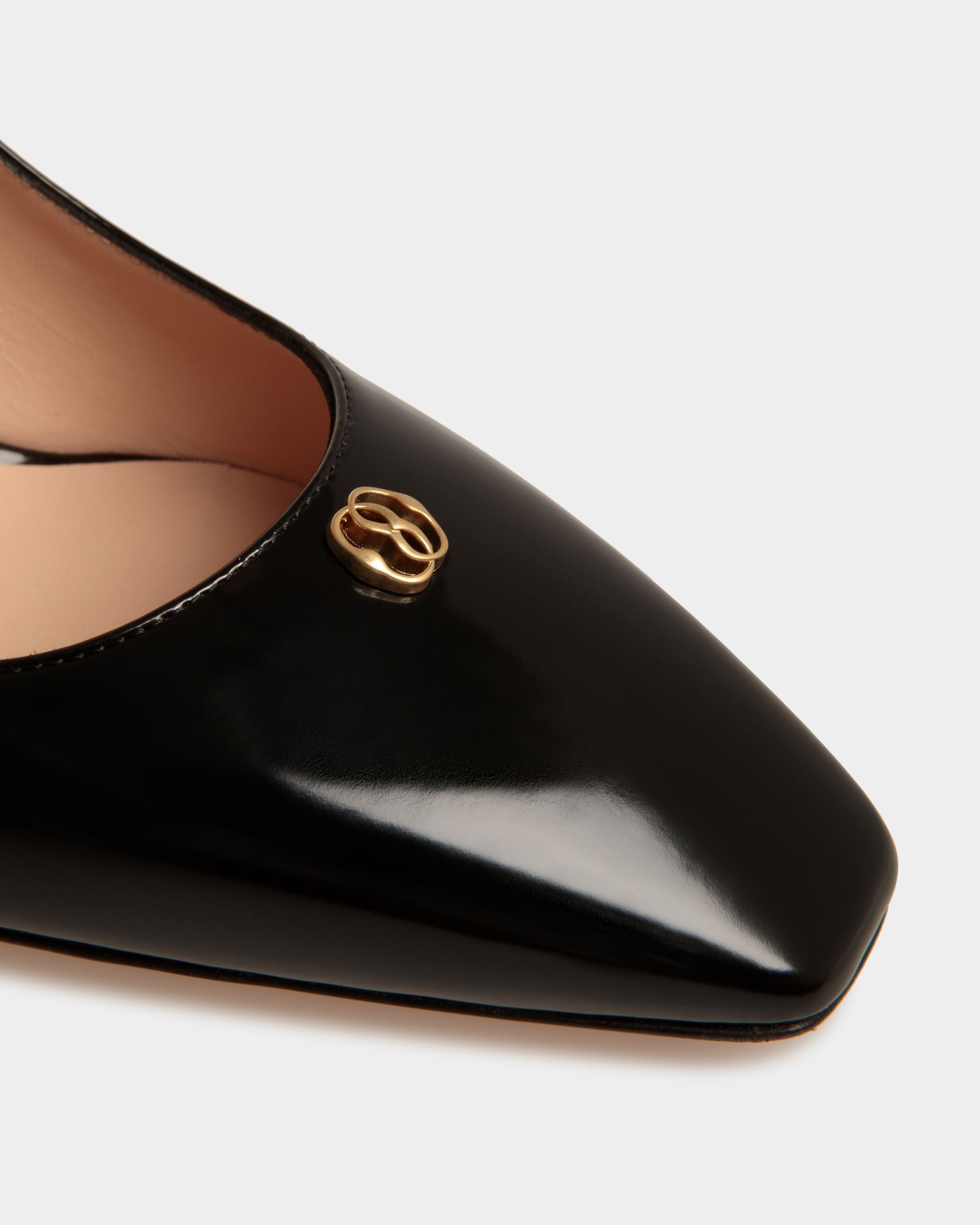 Sylt | Women's Pump in Black Leather | Bally | Still Life Detail