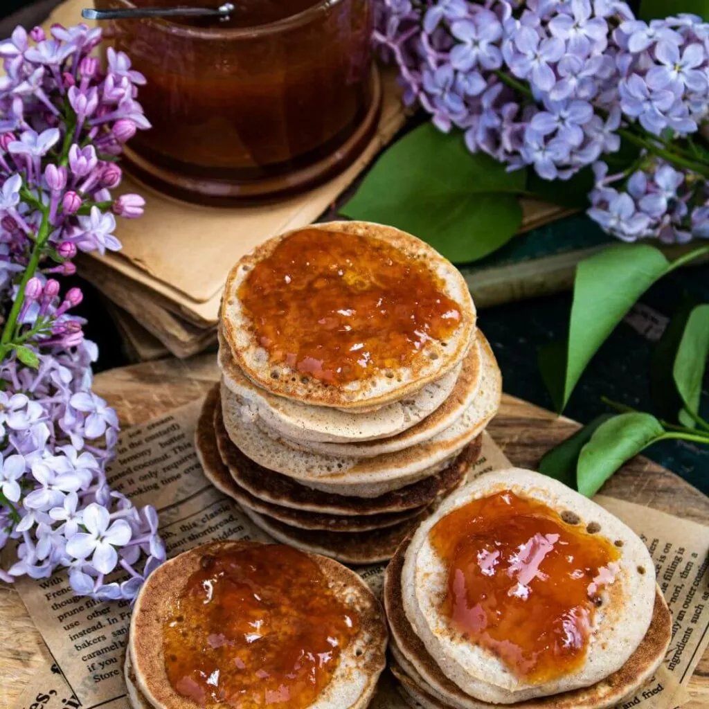 tortitas sin gluten de masa madre con mermelada