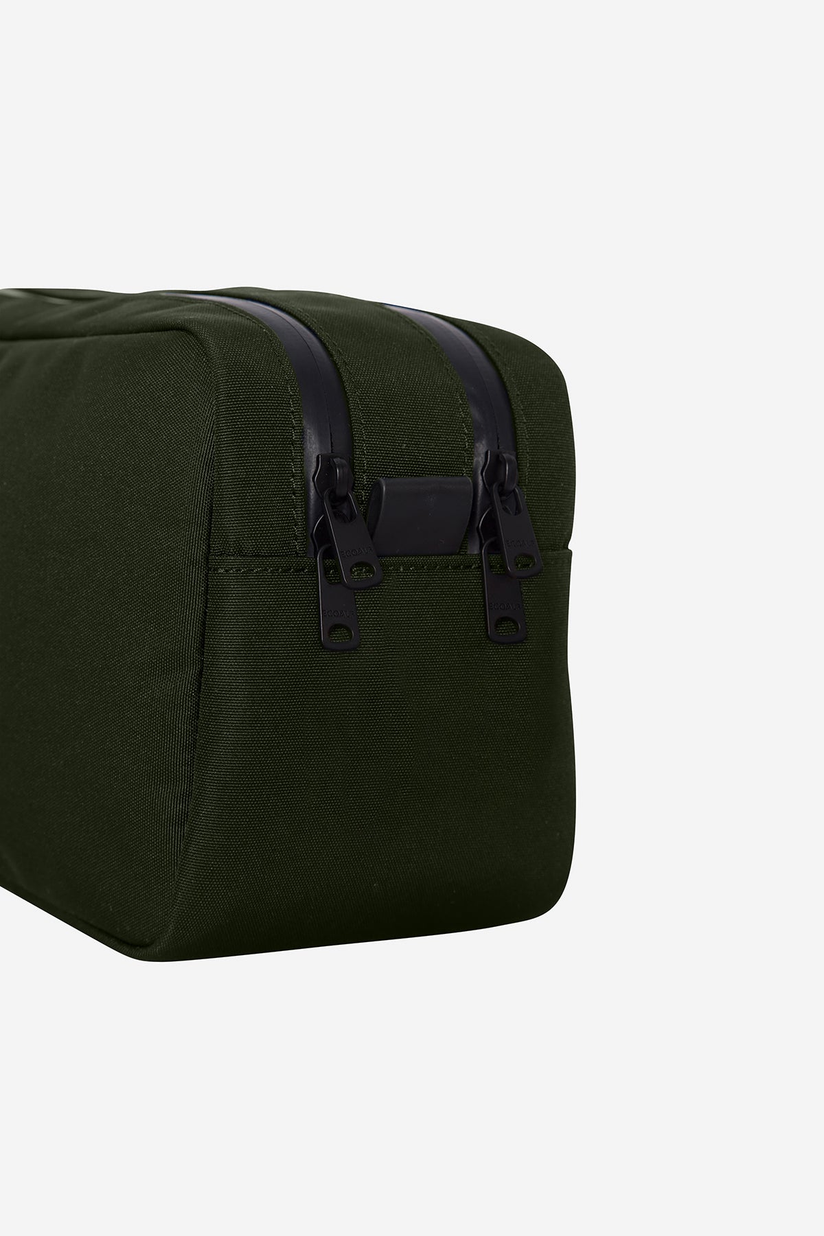 GREEN SPORT TOILETRY BAG  