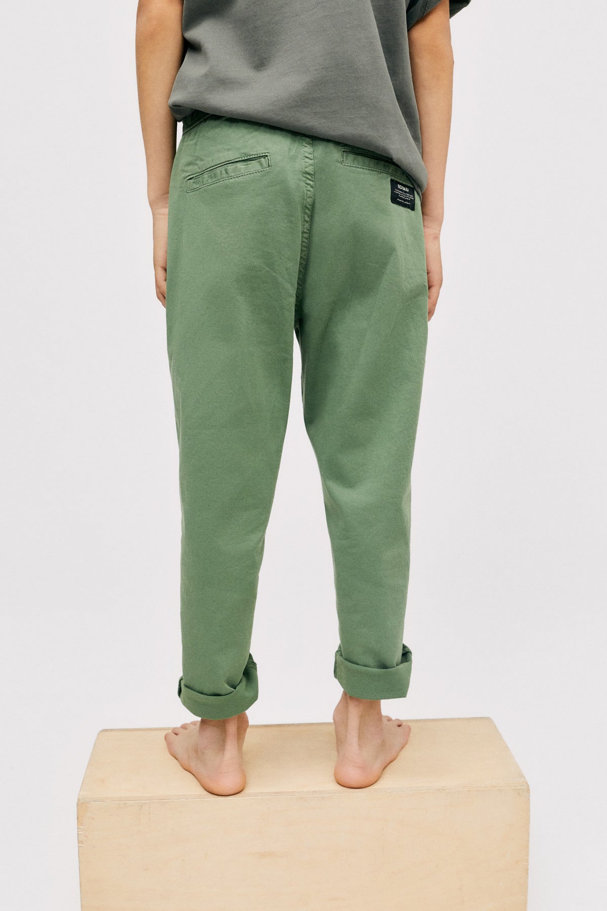 PANTALON CHINO VERT