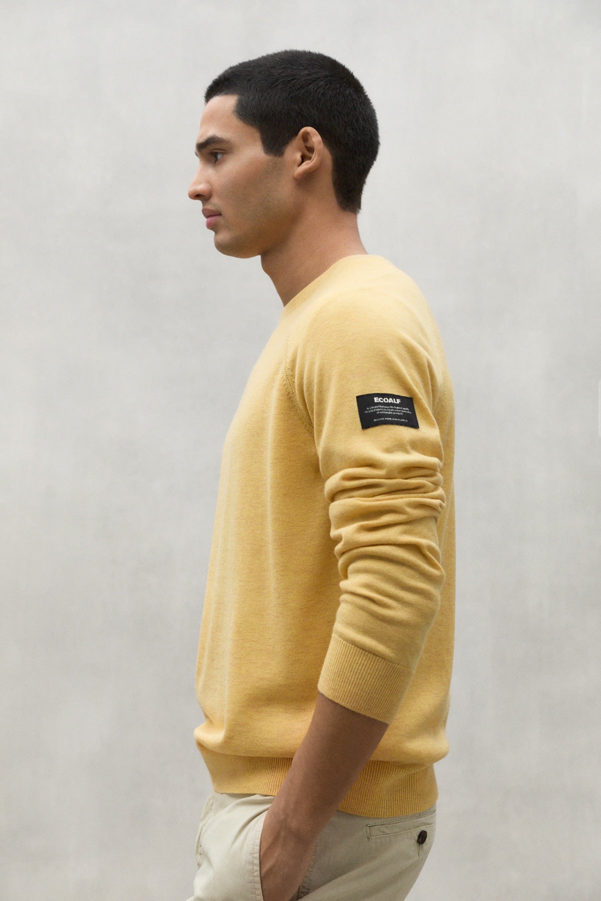 YELLOW HIGA KNITTED SWEATER