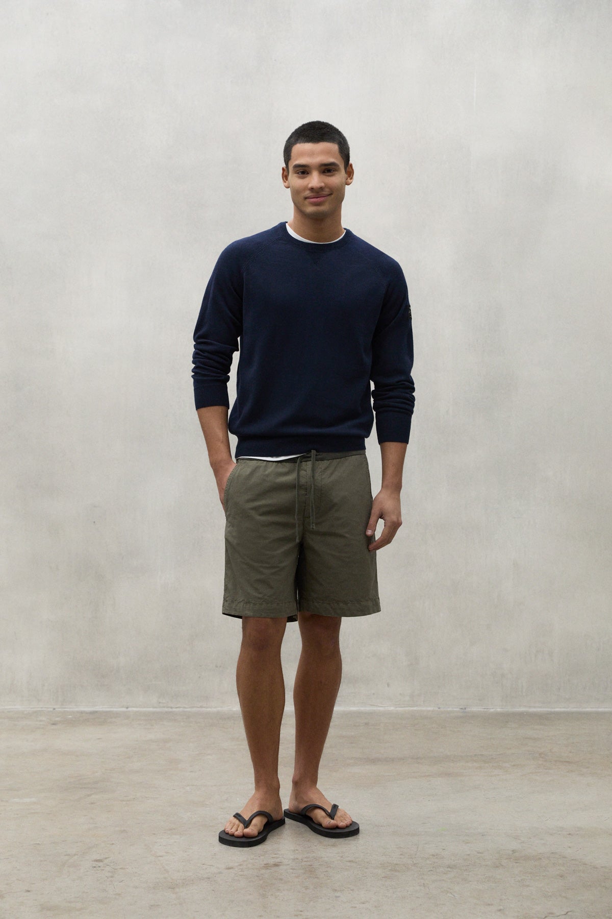 NAVY BLUE HIGA KNITTED SWEATER