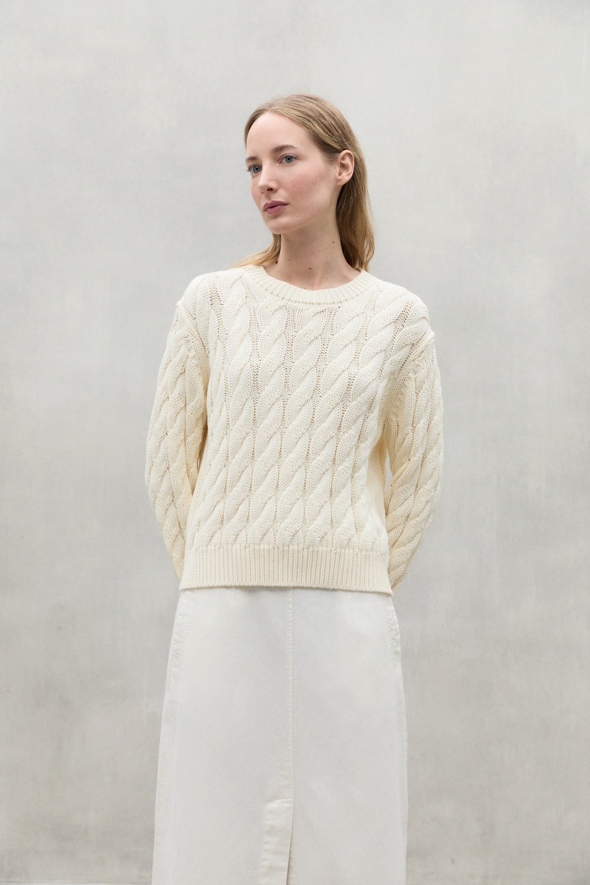 WHITE TIL KNITTED SWEATER