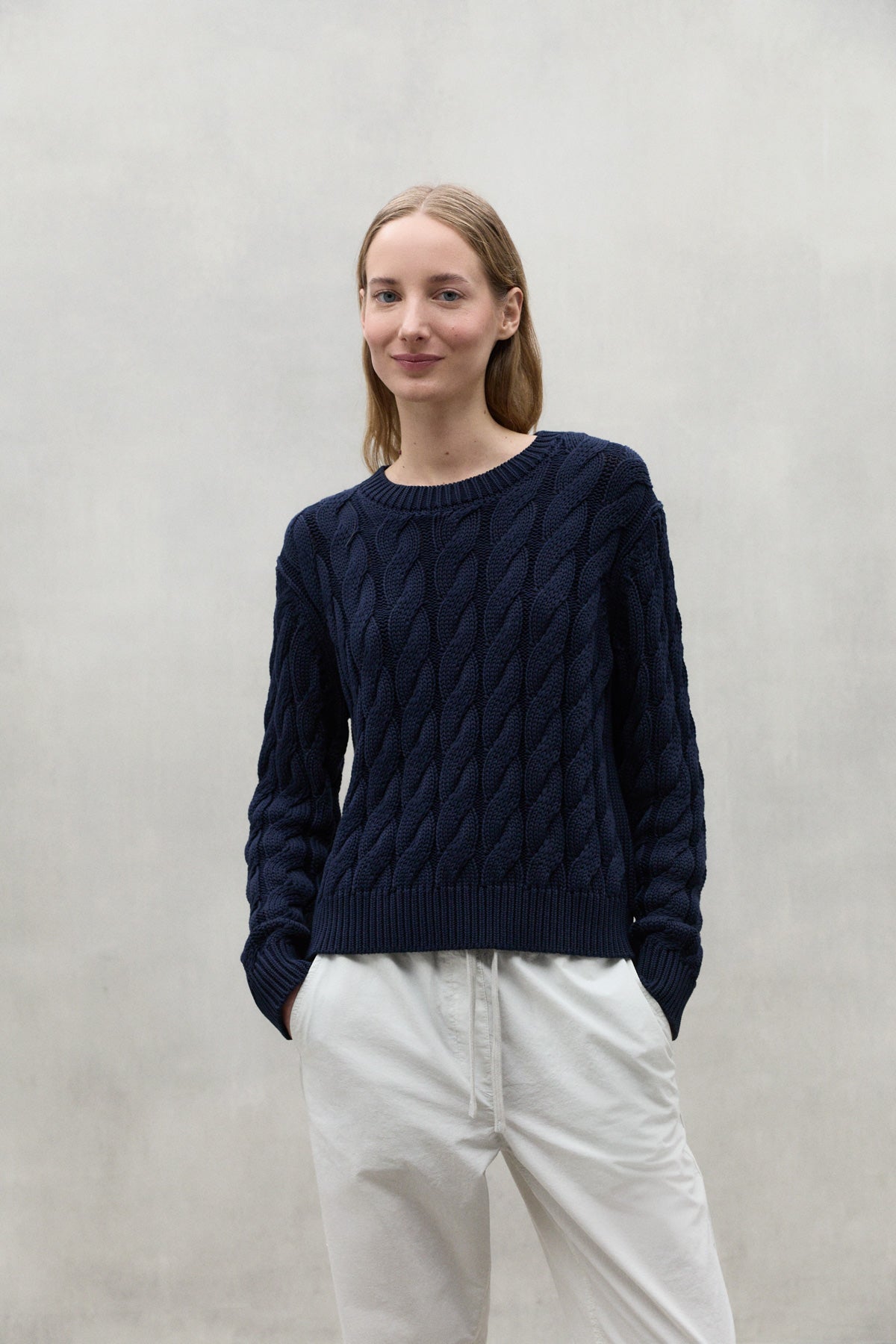 NAVY BLUE TIL KNITTED SWEATER