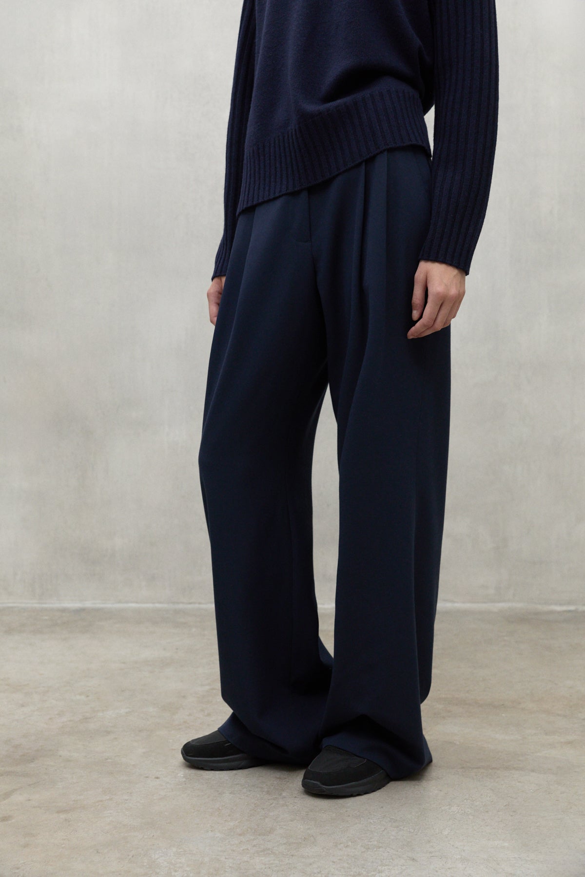 NAVY BLUE MIEL TROUSERS