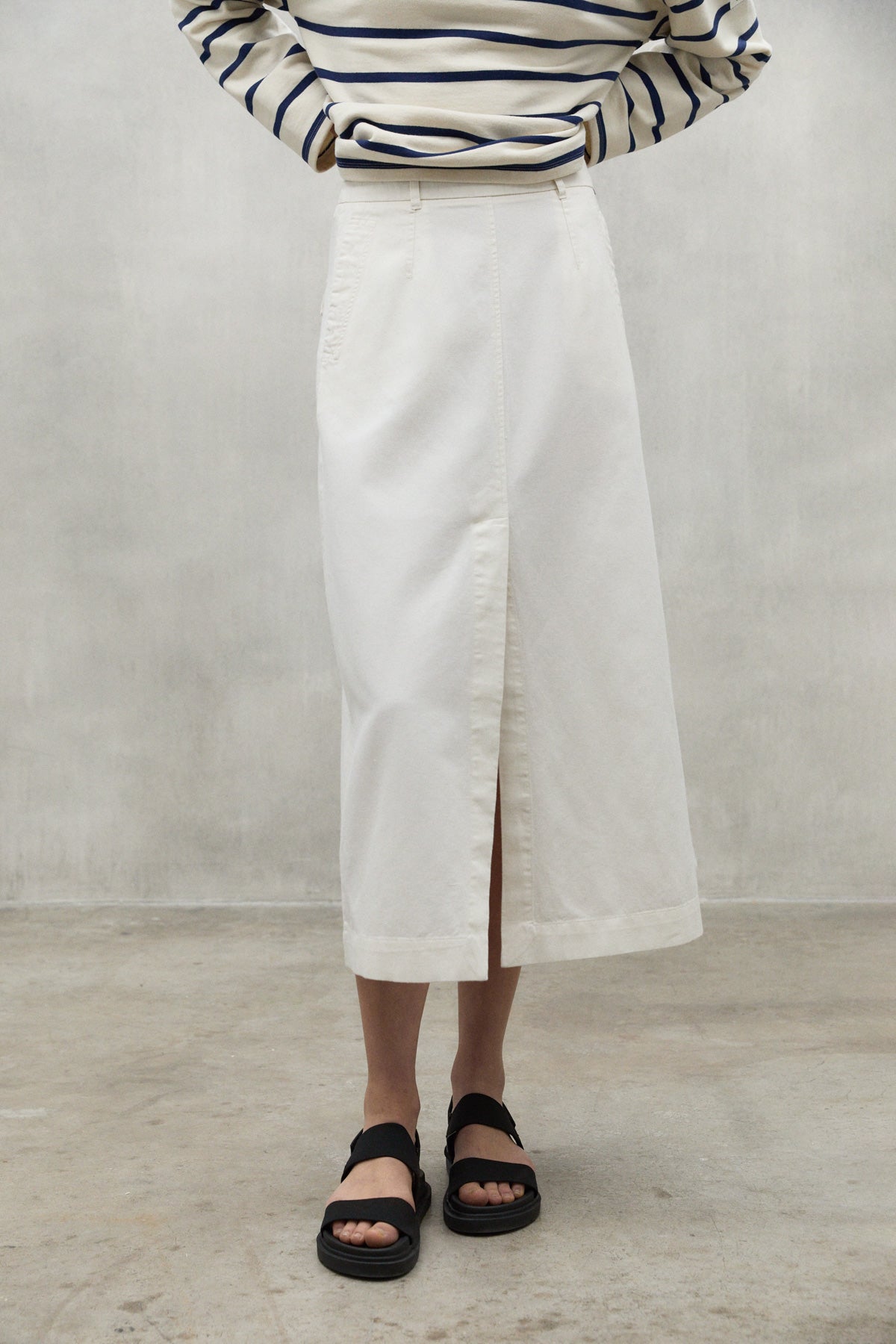 WHITE NARA SKIRT