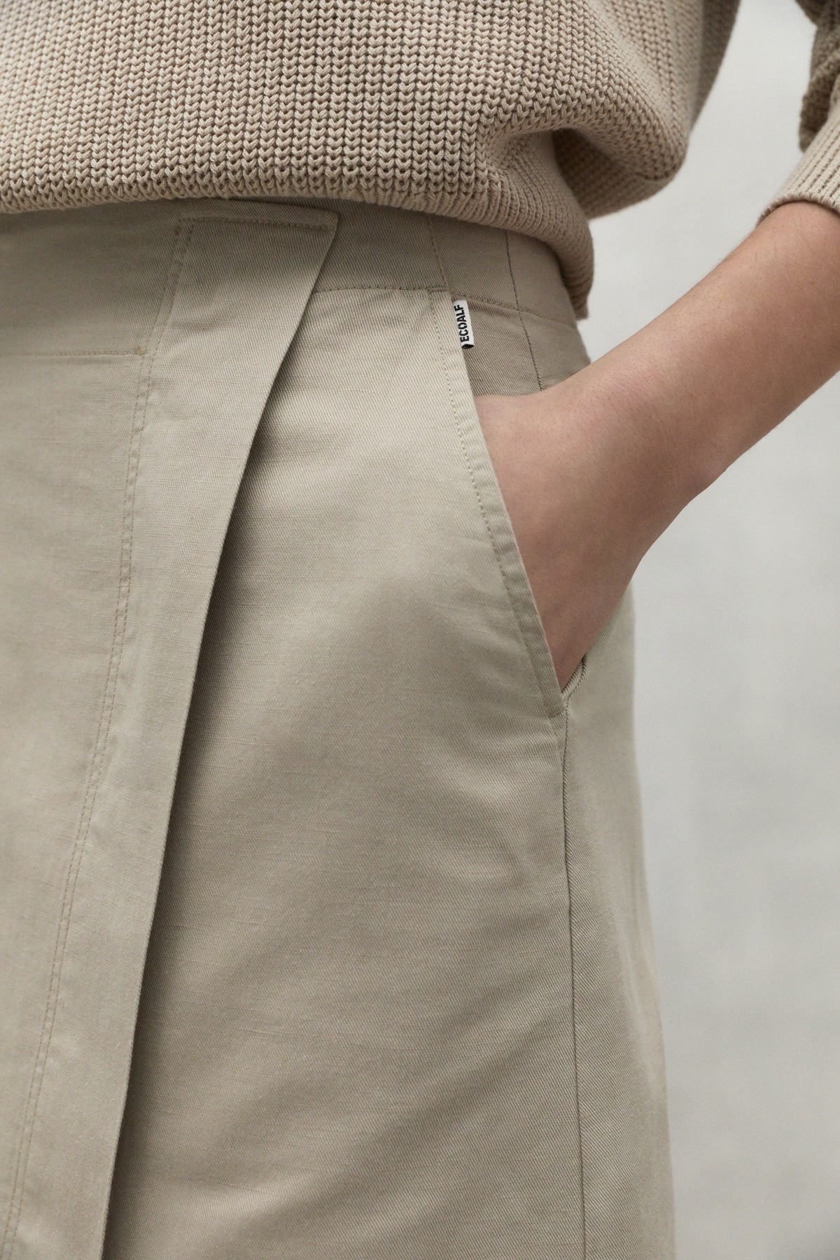 BEIGE SHIRO SKIRT