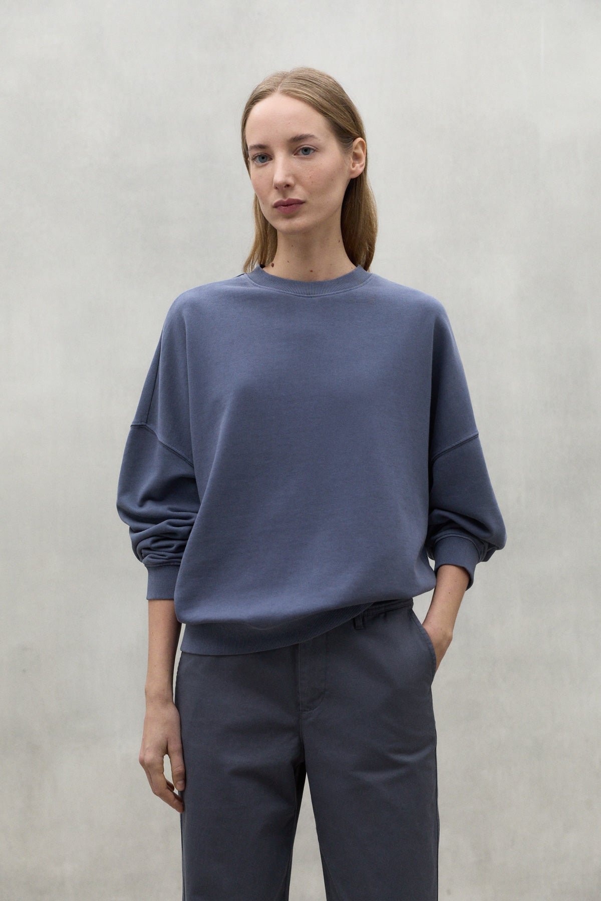 NAVY BLUE BOGEN SWEATSHIRT