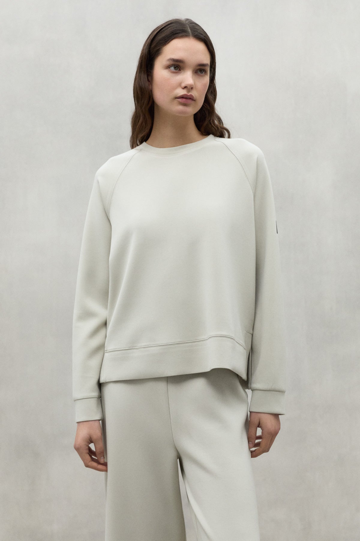 LIGHT GREY OYA SWEATSHIRT