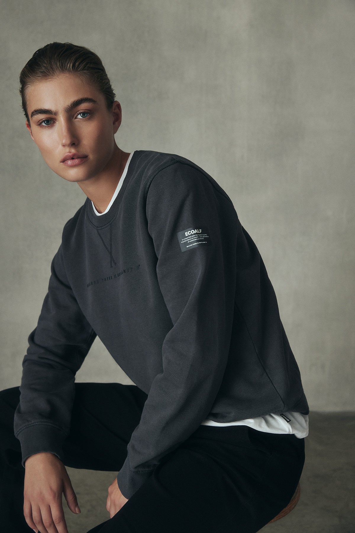 DARK GREY ONDARA SWEATSHIRT