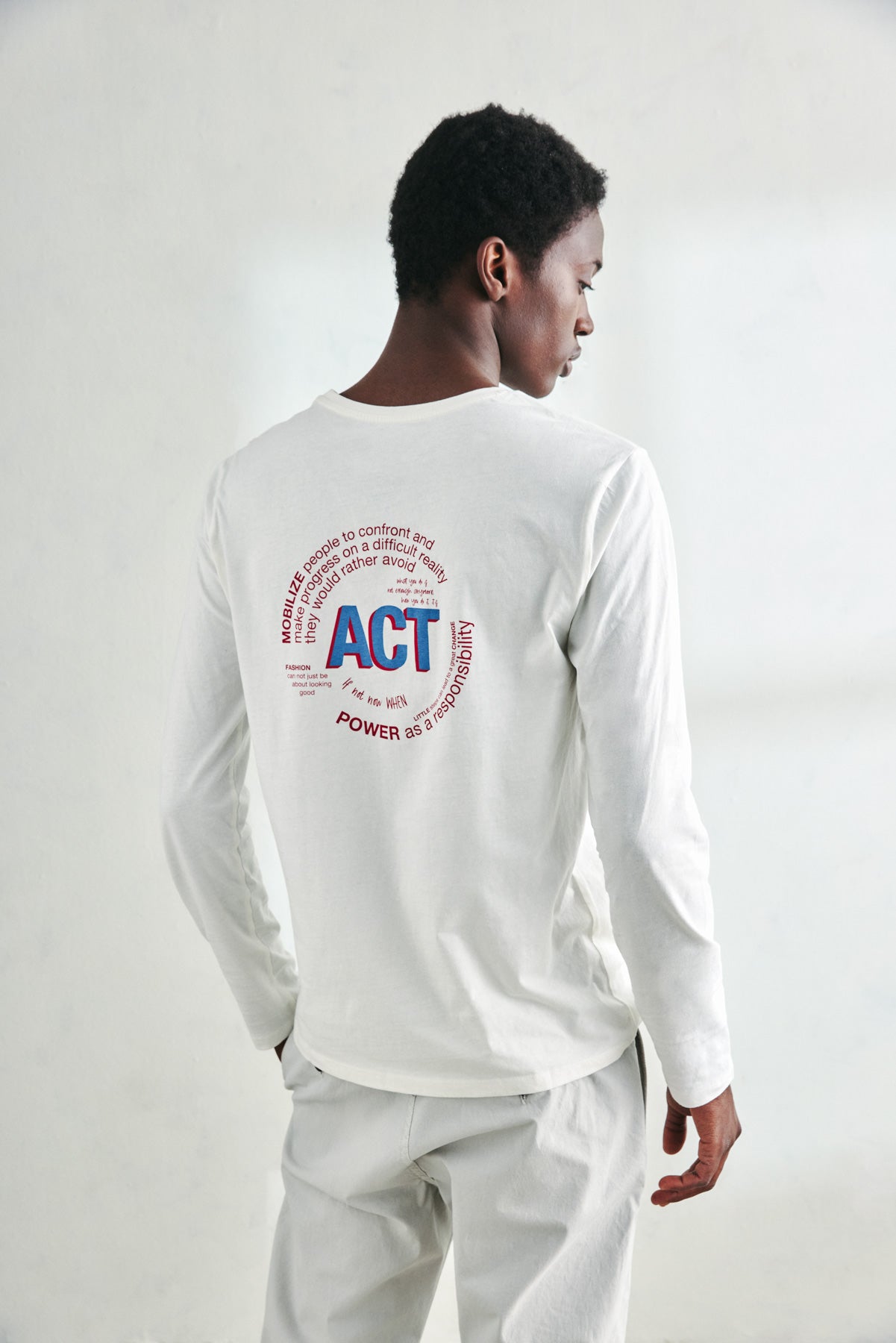 WHITE ACT T-SHIRT