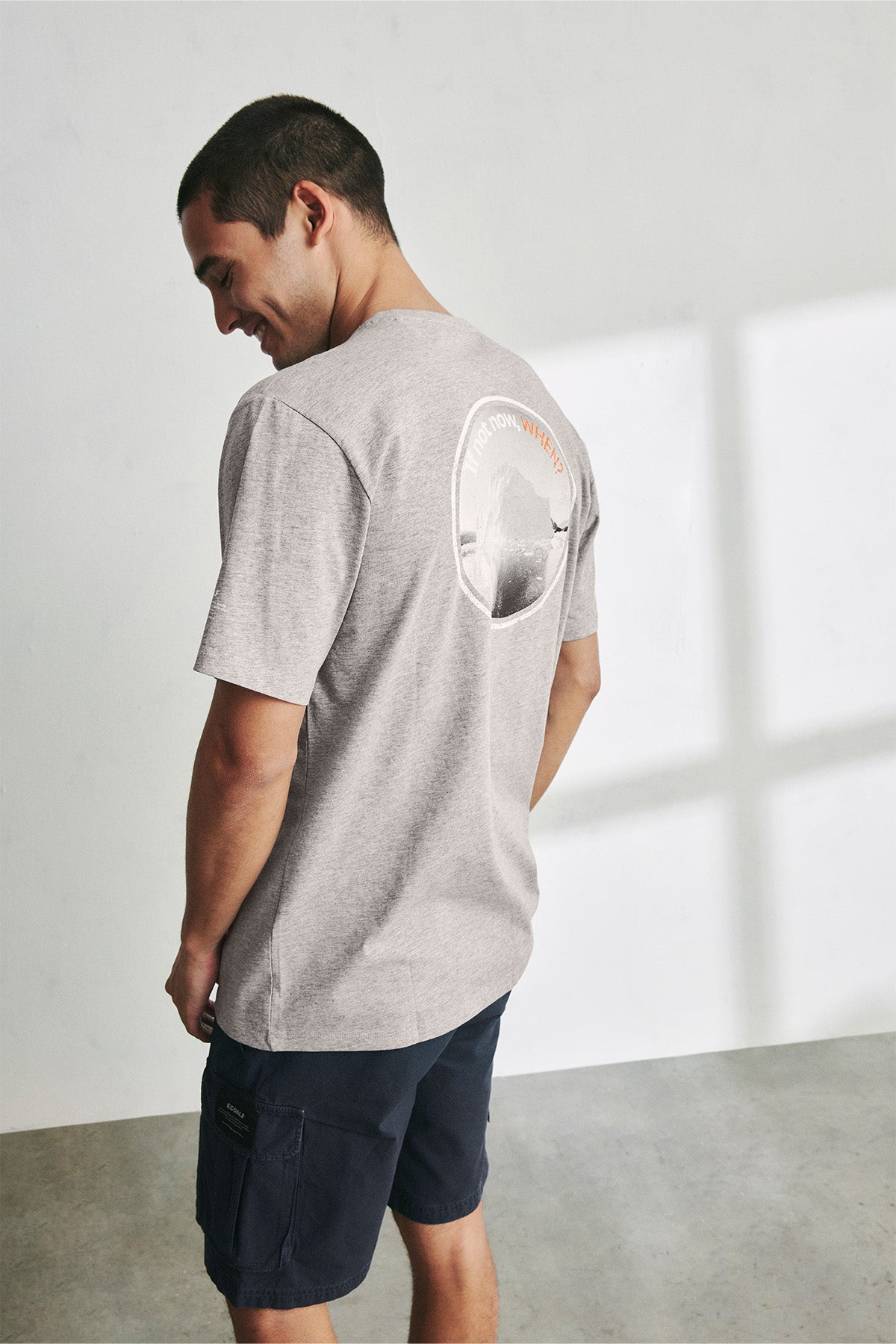 GREY LIBER T-SHIRT