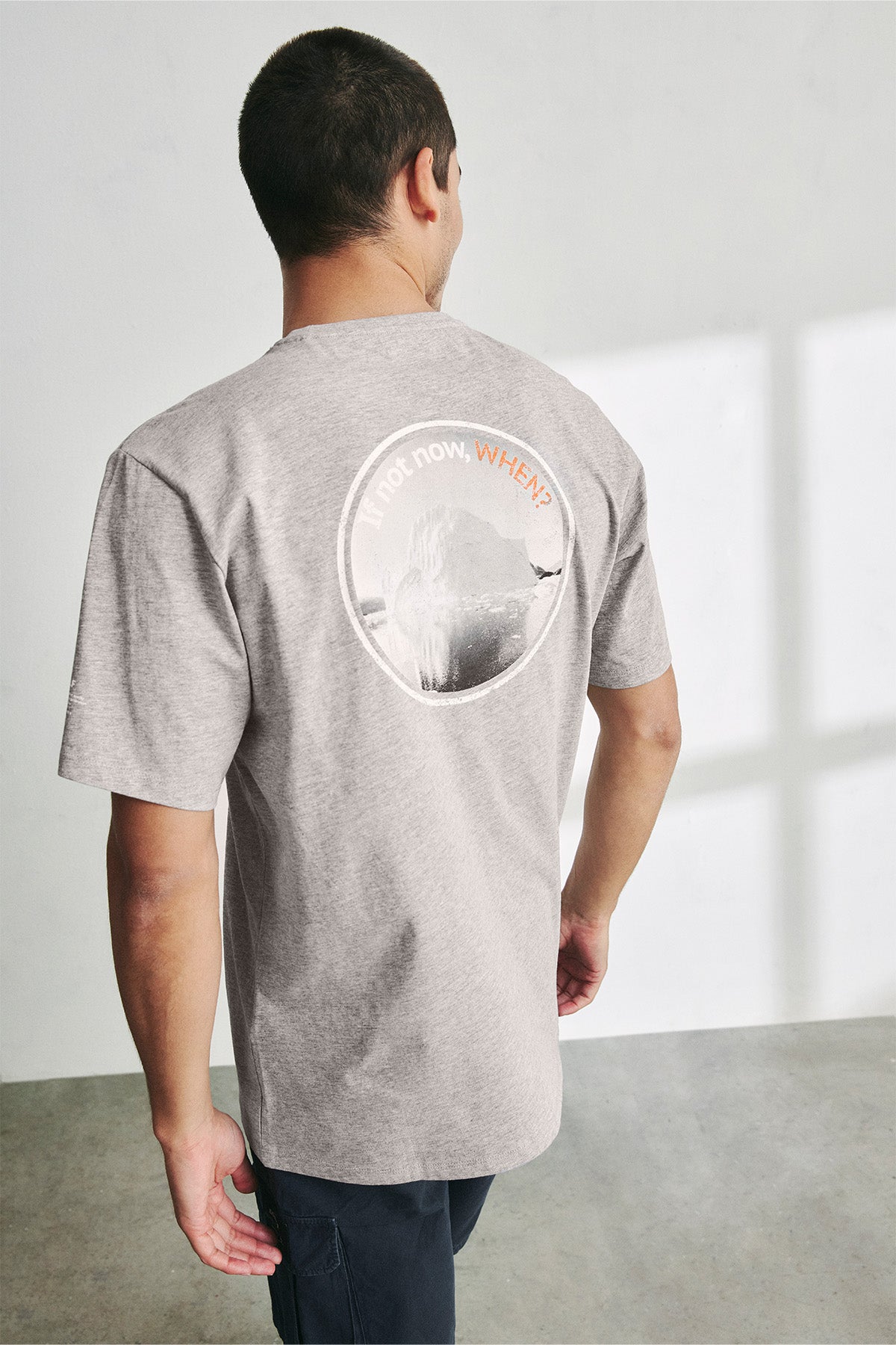 T-SHIRT LIBER GRIS