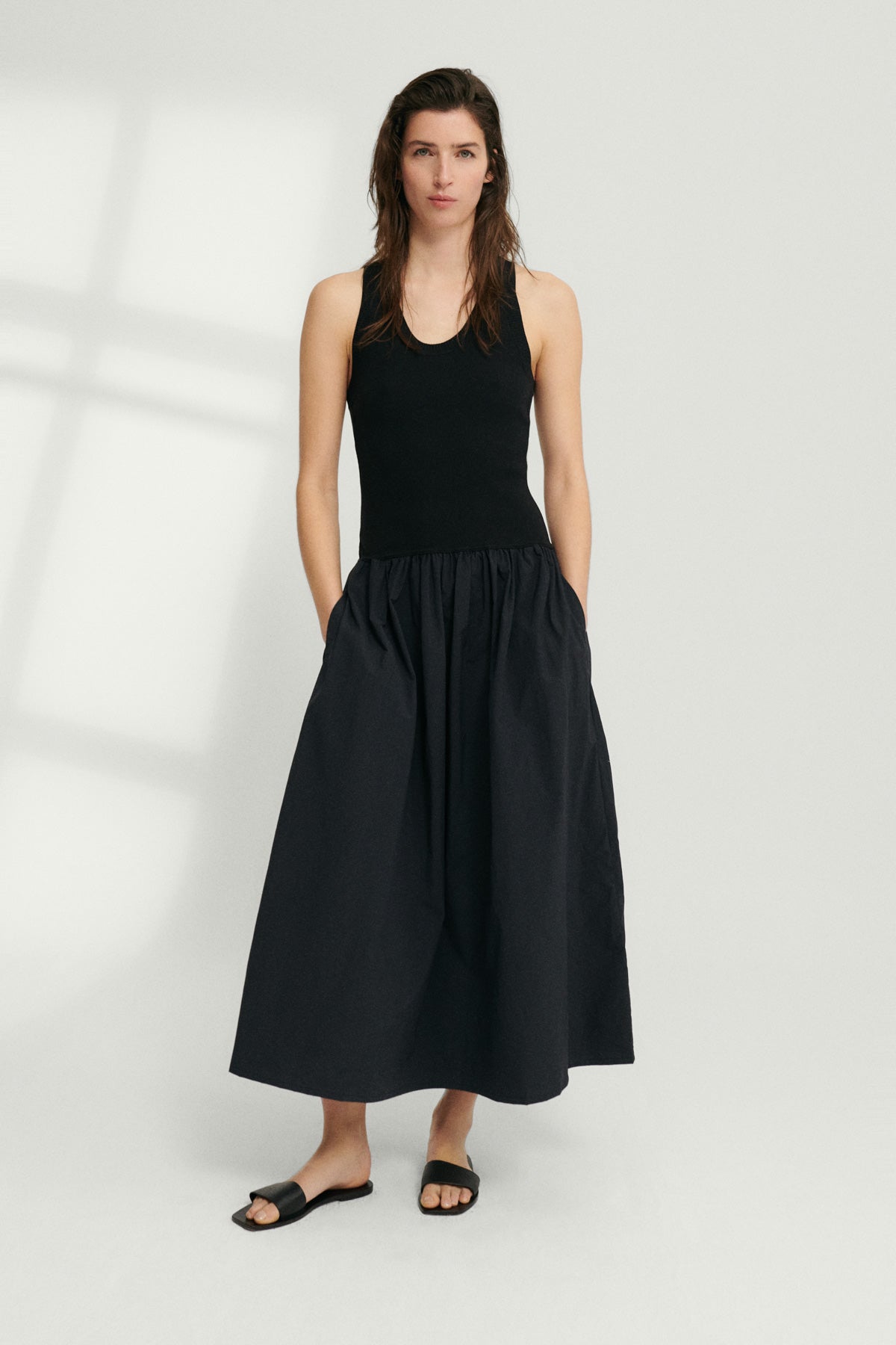 BERIL DRESS BLACK