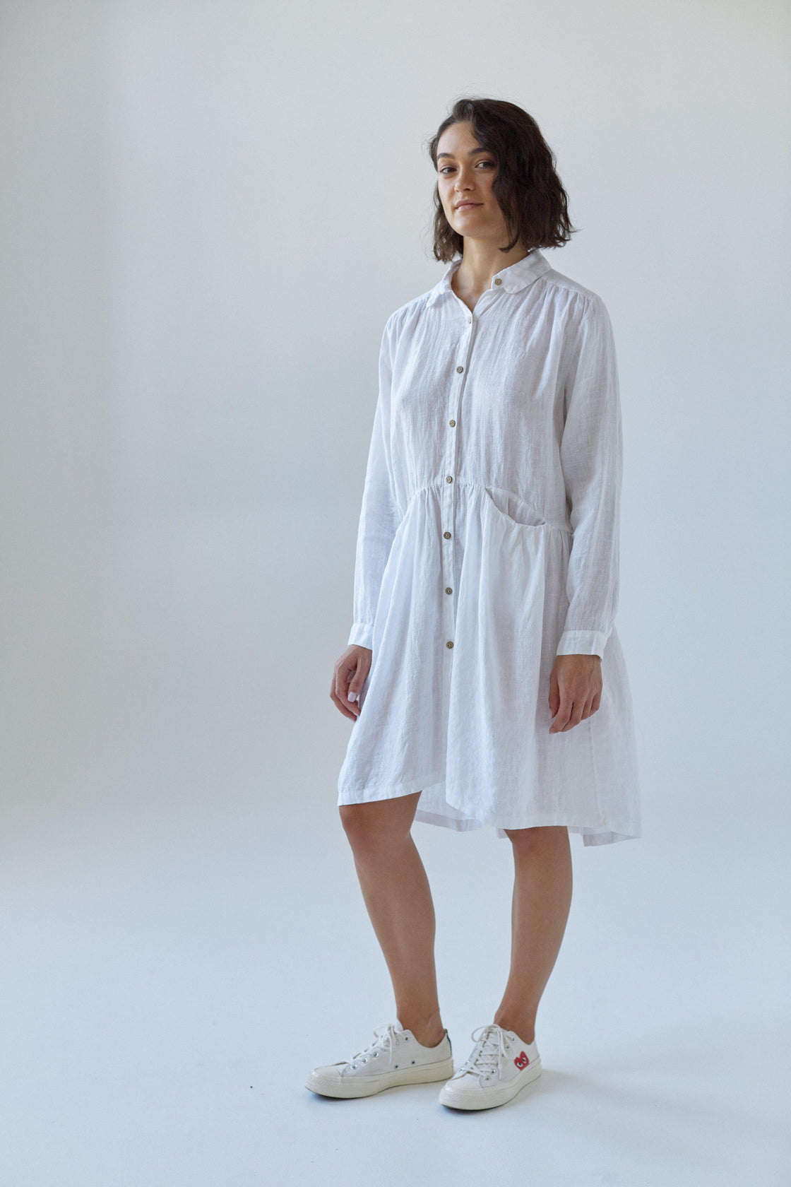 white linen dress with coconut buttons - Manufacture de Lin