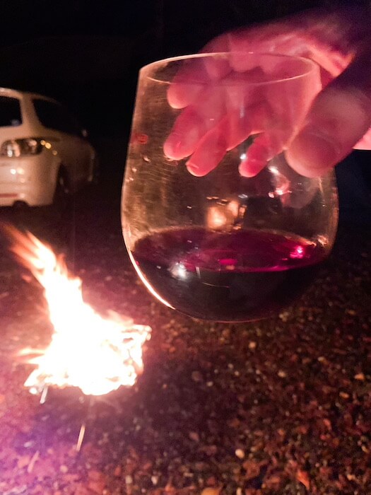 焚き火、ワイン