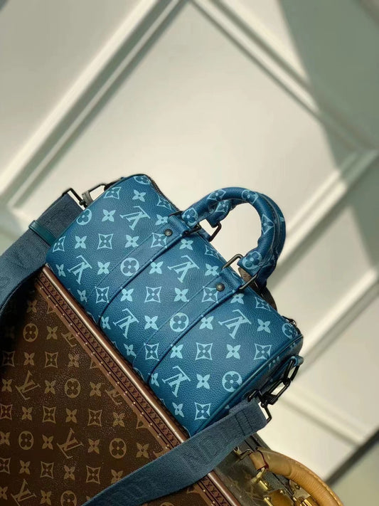 💯 authentic LV duo sling bag with receipt - clothing