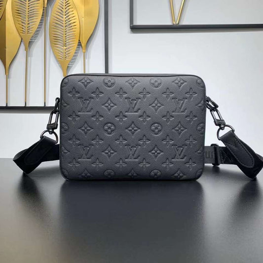 Louis Vuitton Duo Slingbag Black autres Toiles Monogram