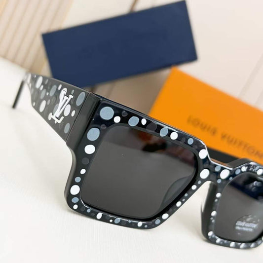 Louis Vuitton 1.1 Millionaires Sunglasses Black/Orange – The Accessory  Circle by X Terrace