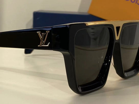 Shop Louis Vuitton 2022 SS Lv Clash Square Sunglasses (Z1579E) by Lot*Lot