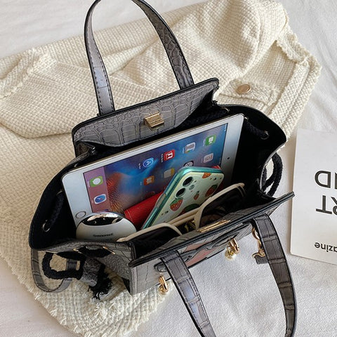 unique purses, novelty purses, unique handbag, novelty bags, quirky handbag capacity