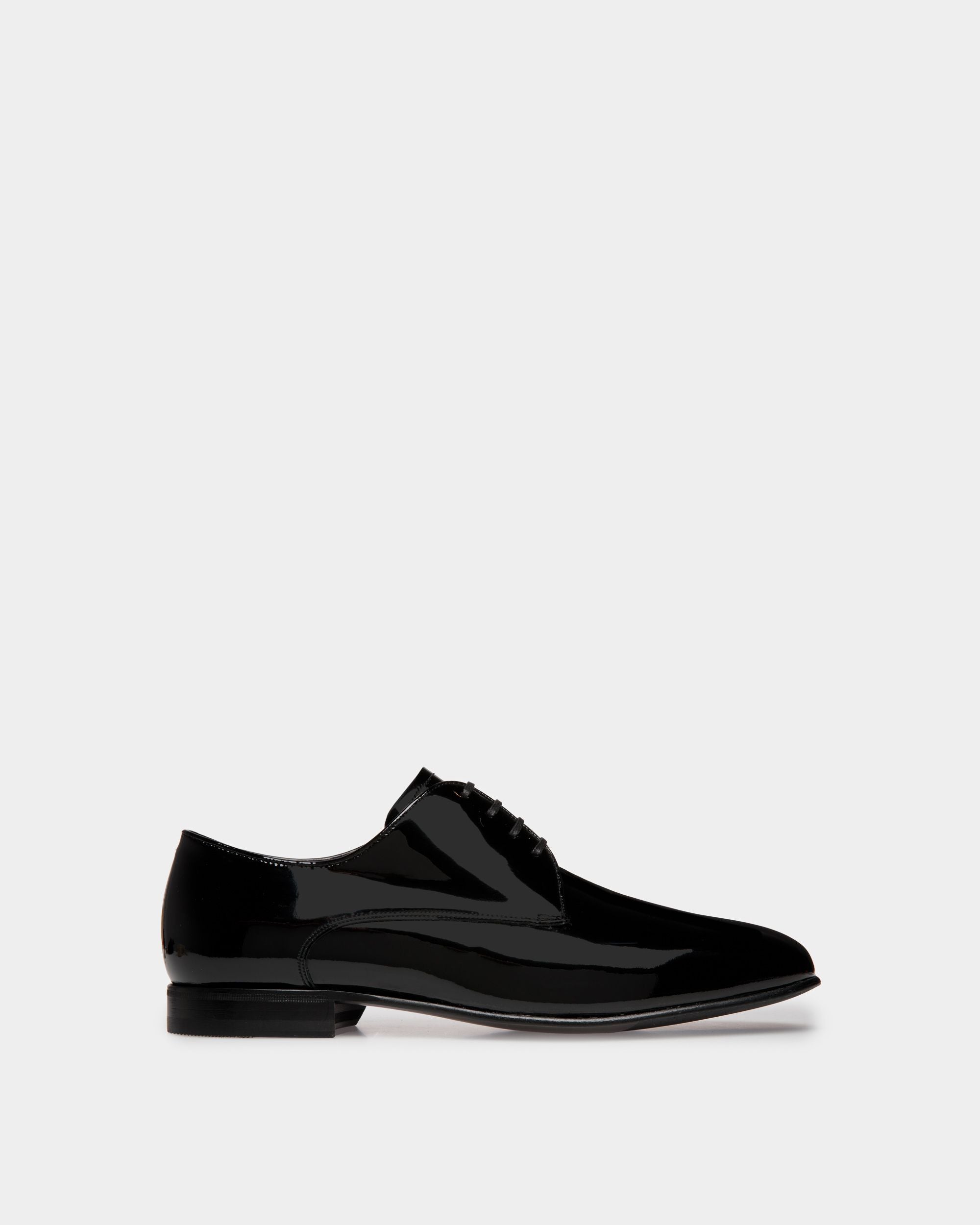Suisse | Derby-Schuh für Herren aus schwarzem Lackleder | Bally | Still Life Seite