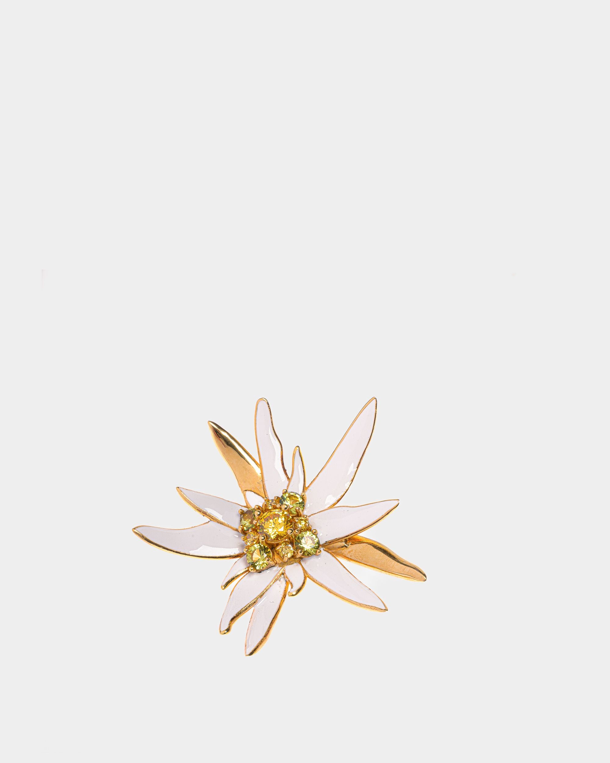 Women's Edelweiss Brooch In Hammered Gold | Bally | Still Life Front