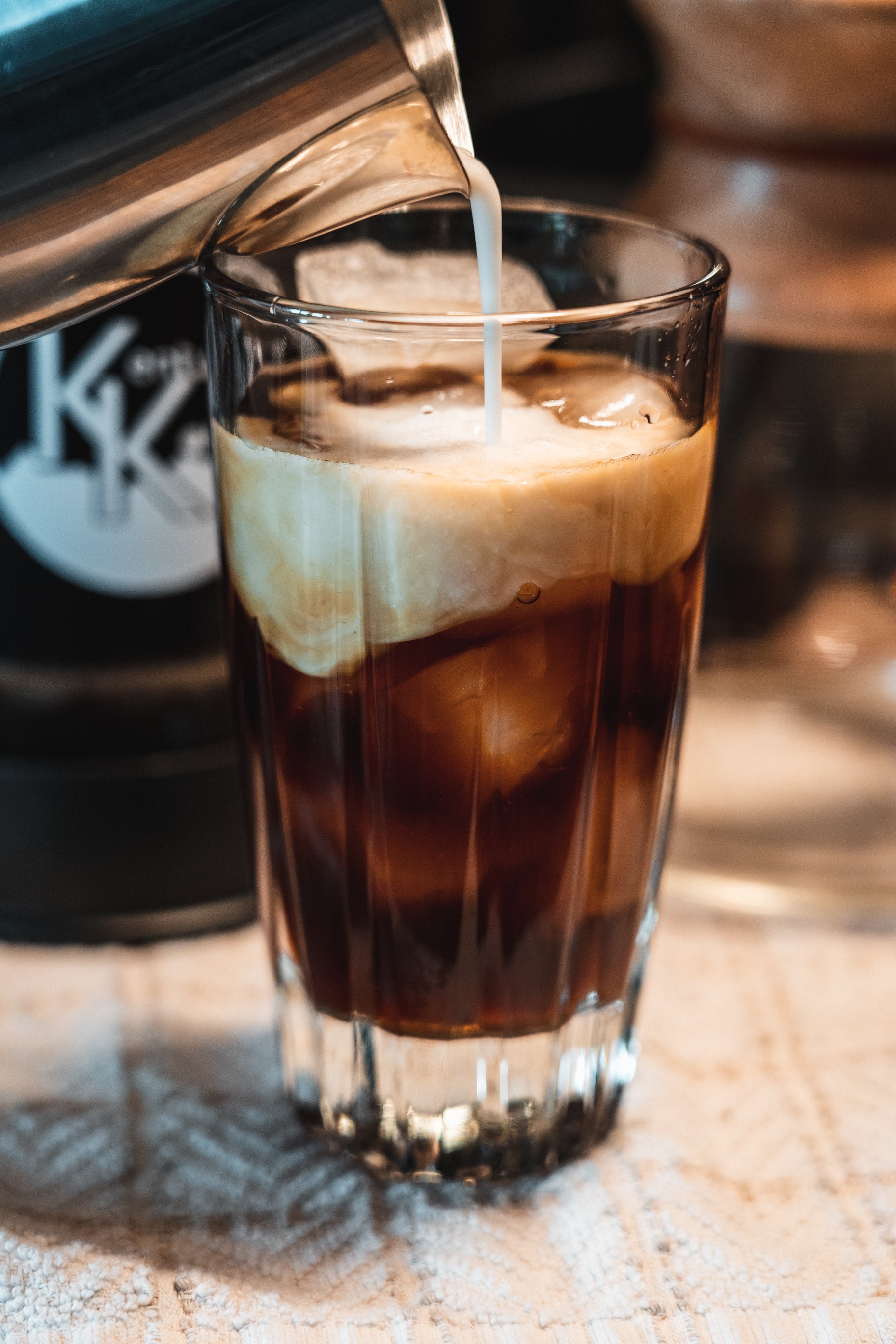 Pacific Crest Cold Brew coffee koffee with milk pour in 