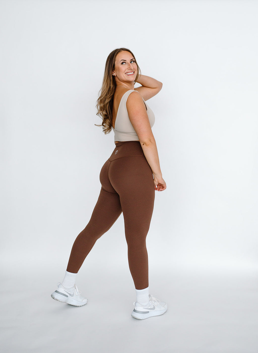 coco contour slinky leggings available sizes small medium large black ,  grey & green 🛒:19,000 Delivery Day: Monday/Friday Outsid