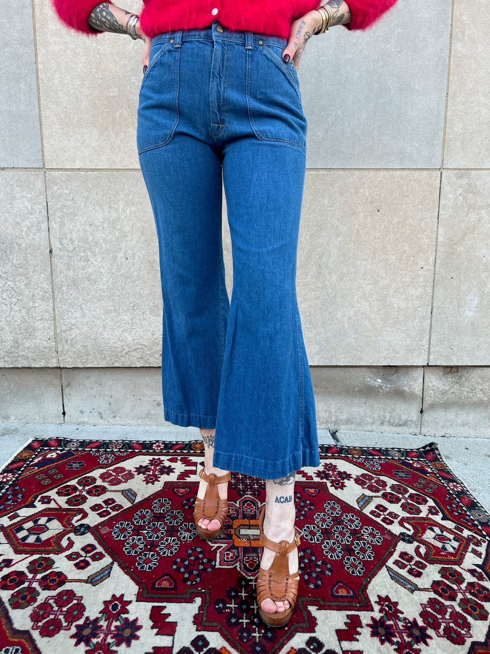 70s Rust Hip Hugger Bell Bottom Jeans, Rooster Patch on Back – The Hip  Zipper Nashville