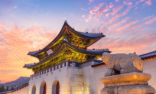 gate-gyeongbokgung-palace-twilight-seoul-south-korea.jpg__PID:93a8ae73-2048-4088-9e96-3b490537b664