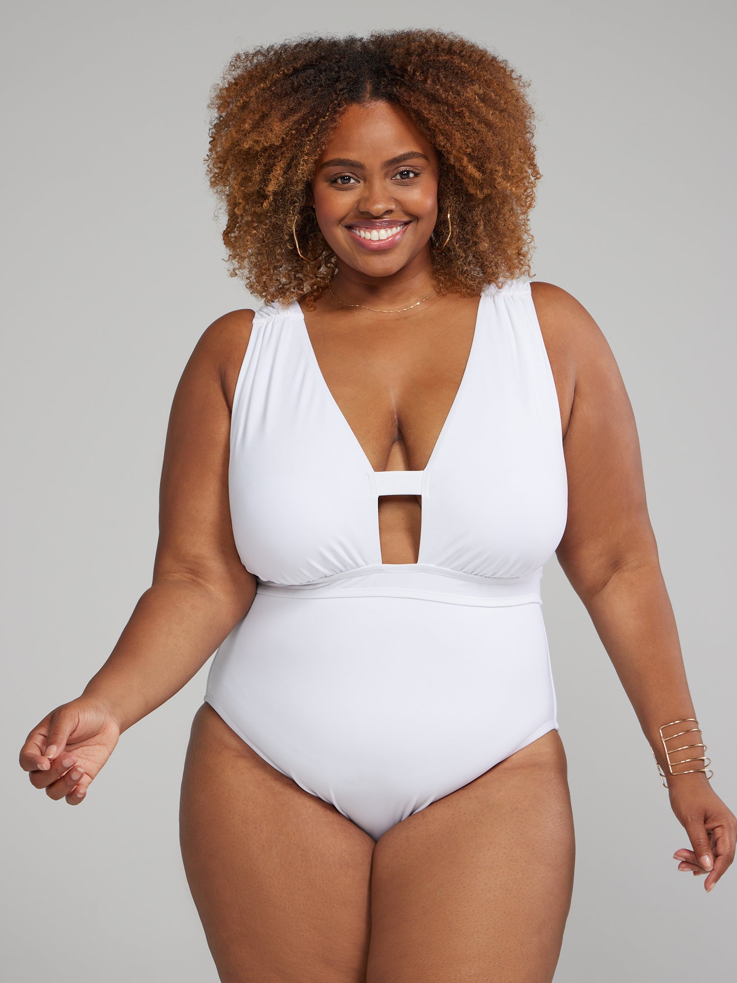 How to clean white swimsuits?