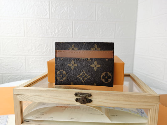 LOUIS VUITTON CARD HOLDER – poochiescloset