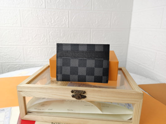 BLACK LOUIS VUITTON CARD HOLDER – poochiescloset