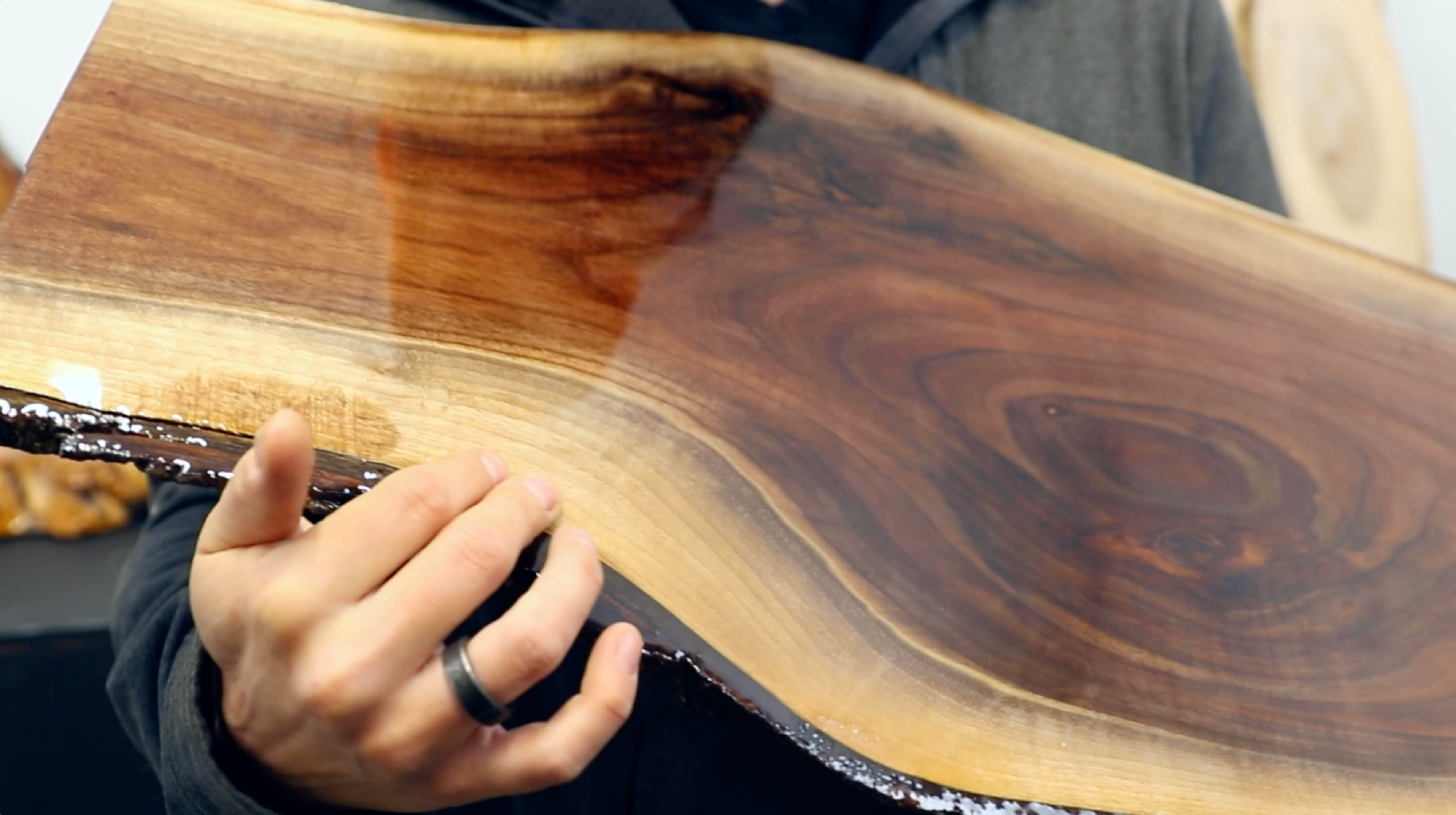 10 Tips When Using Epoxy Resin On Wood – Industrial Clear