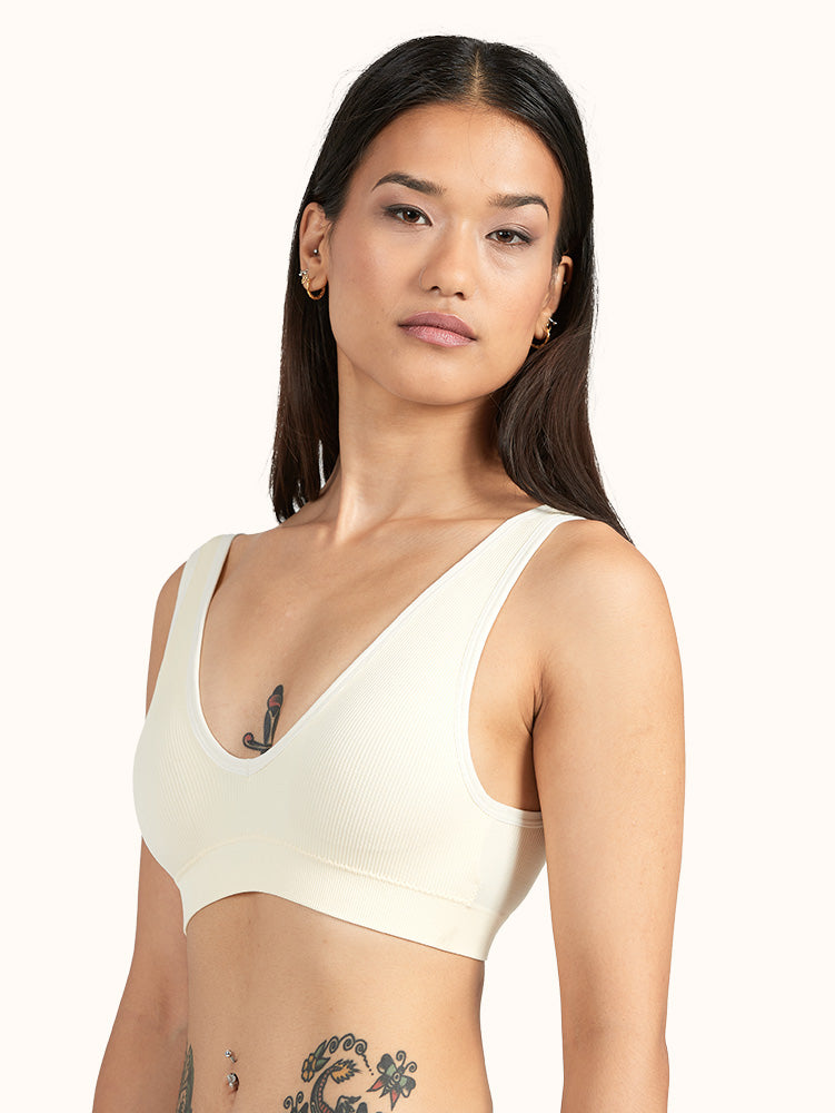 Forever 21 Women's Ruched Drawstring Sports Bra in Tea, XS